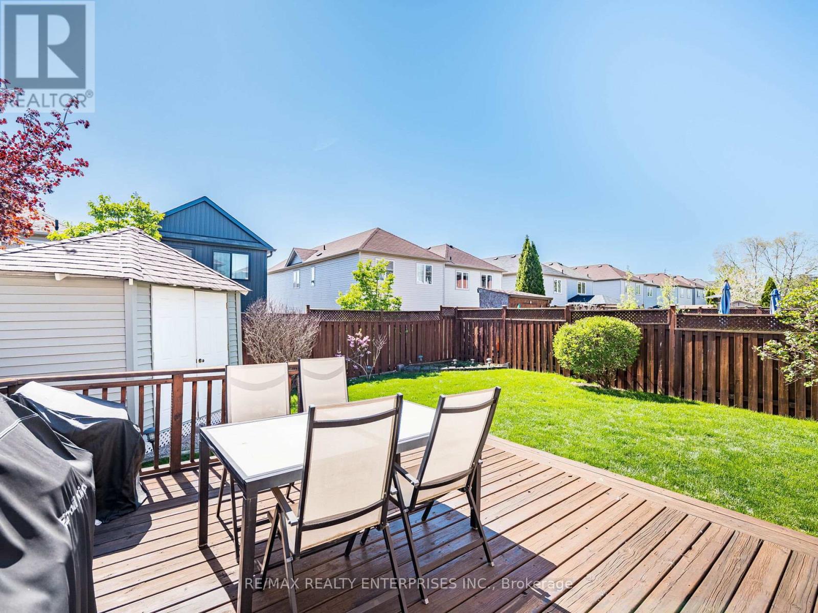 Photo 46 of 256 Sherwood Road, Milton ON