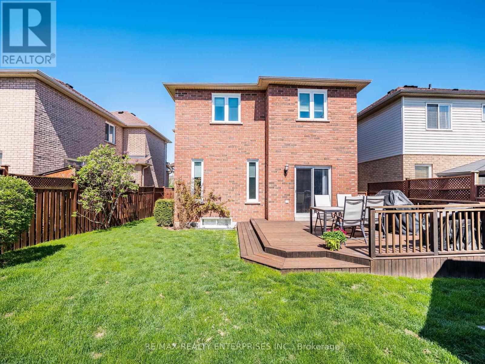 Photo 18 of 256 Sherwood Road, Milton ON
