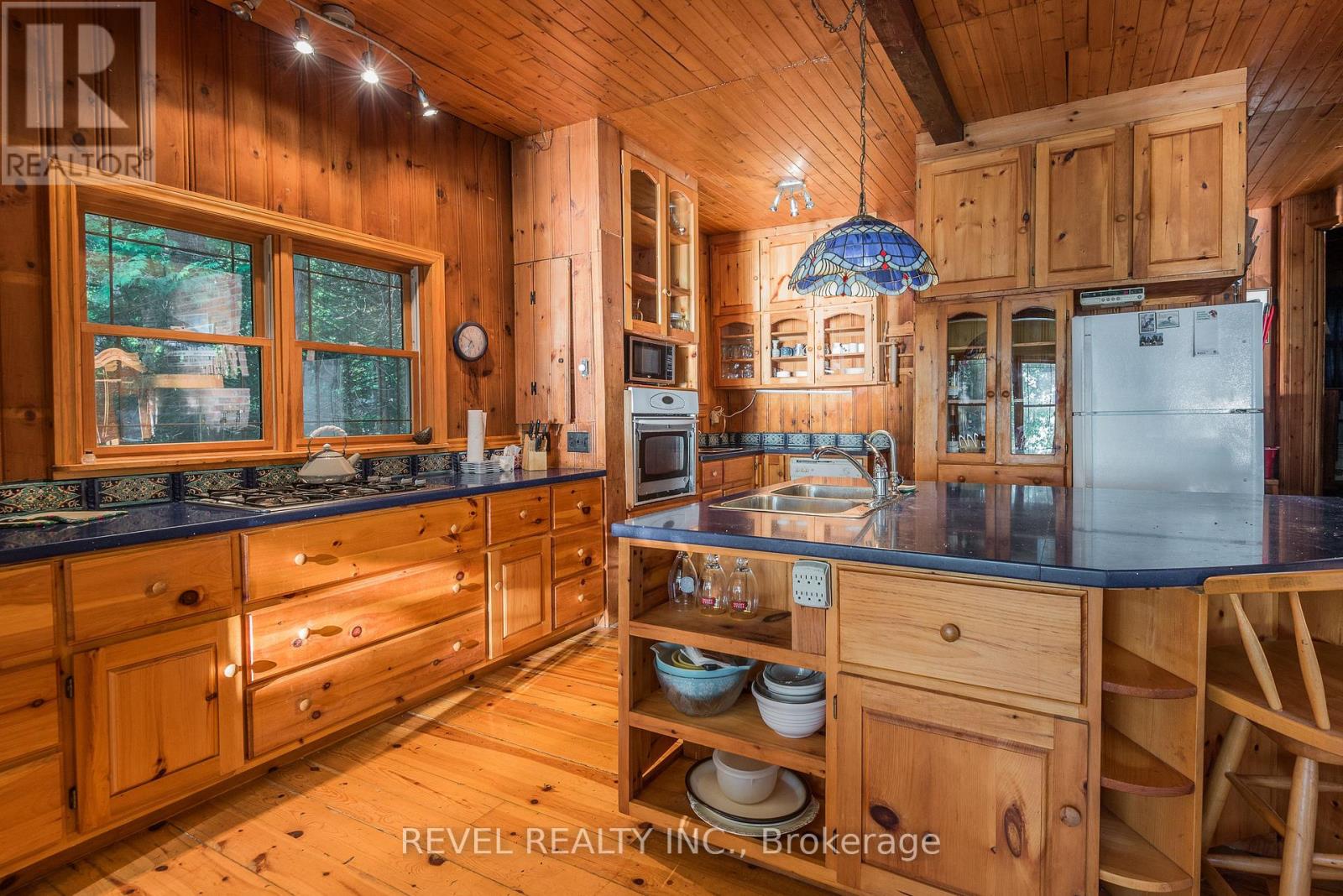 Photo 7 of 852 Birchview Road, Dourodummer ON
