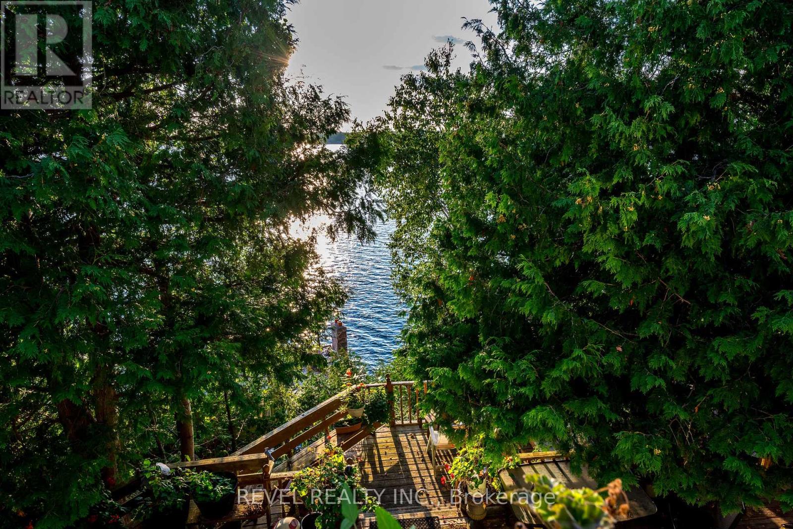 Photo 9 of 852 Birchview Road, Dourodummer ON