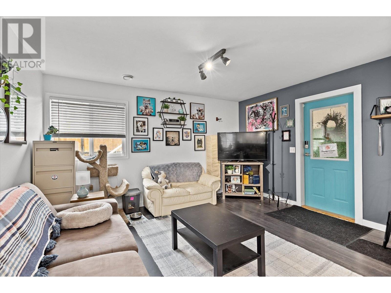  545 Clayton Crescent, Kelowna