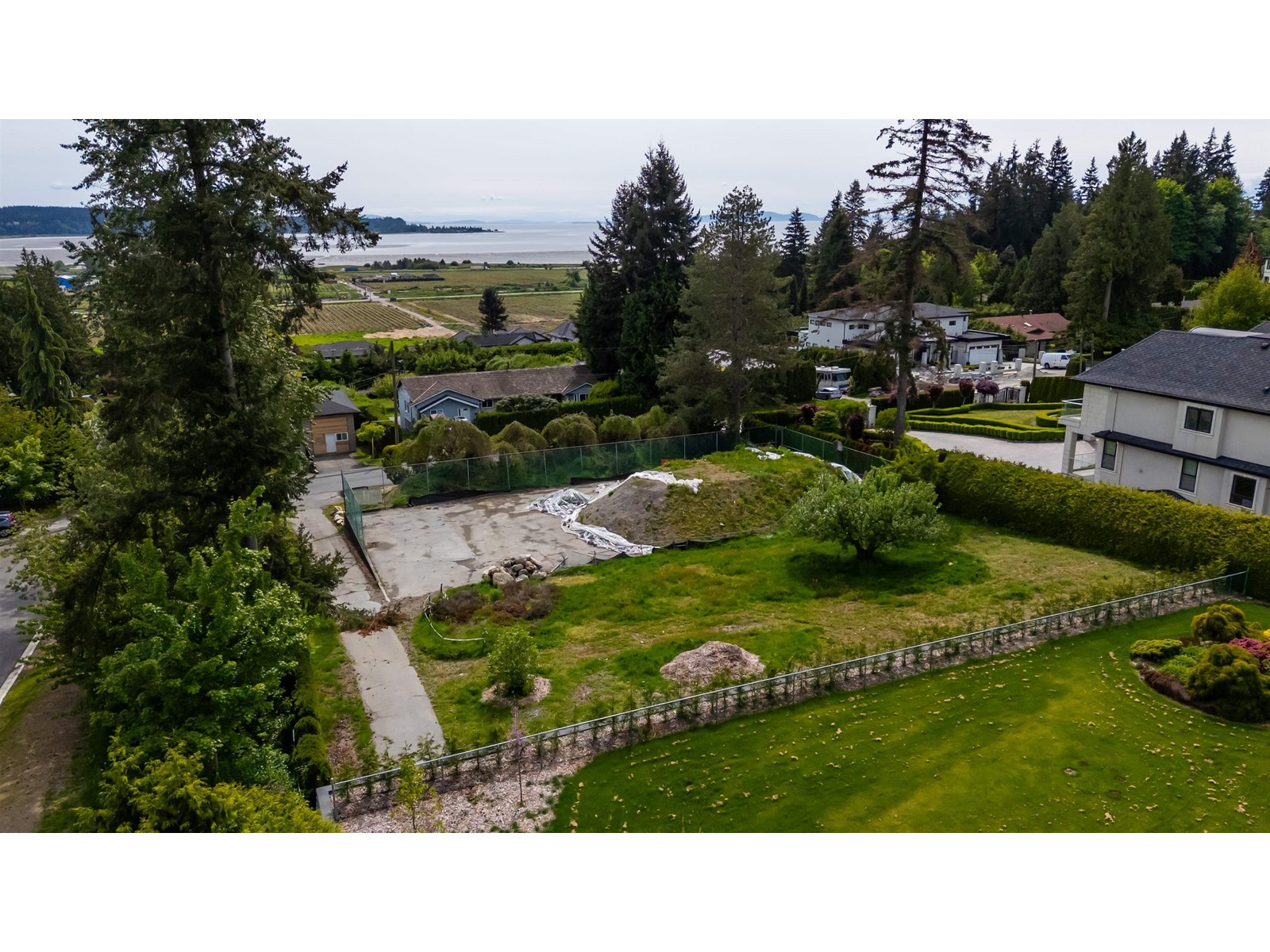 Photo 21 of 12793 54 Avenue, Surrey BC