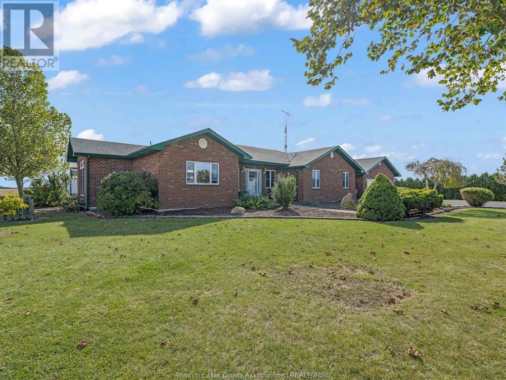 Photo 35 of 16925 Lakeshore Road 303, Lakeshore ON