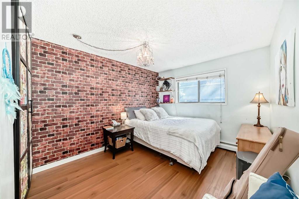 Single Family House for Sale in    Avenue SW Sunalta Calgary 