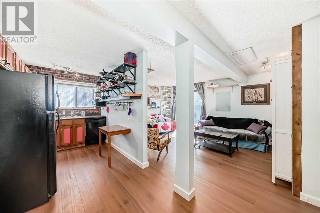 Single Family House for Sale in    Avenue SW Sunalta Calgary 