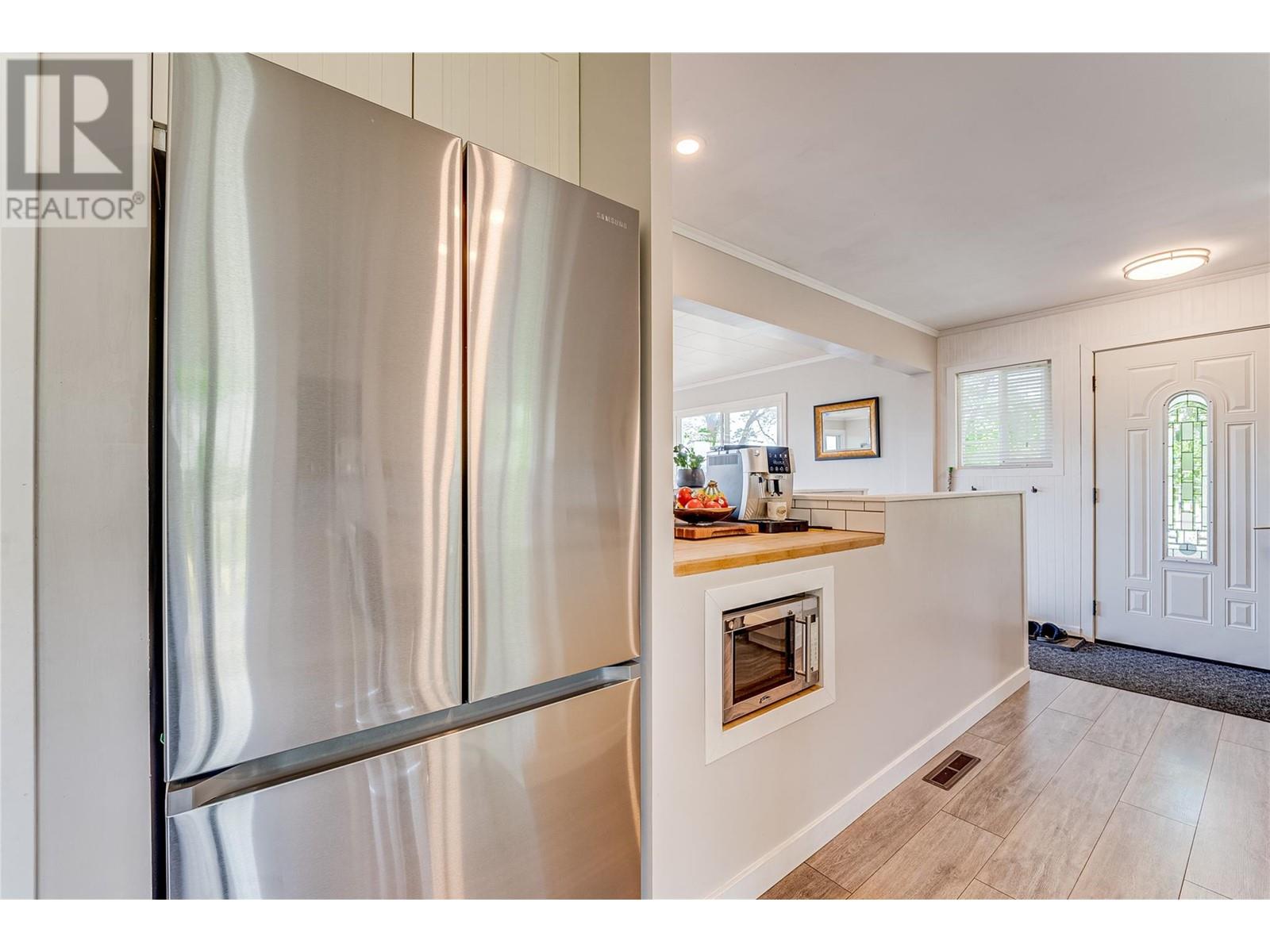  7268 L & A Road, Vernon