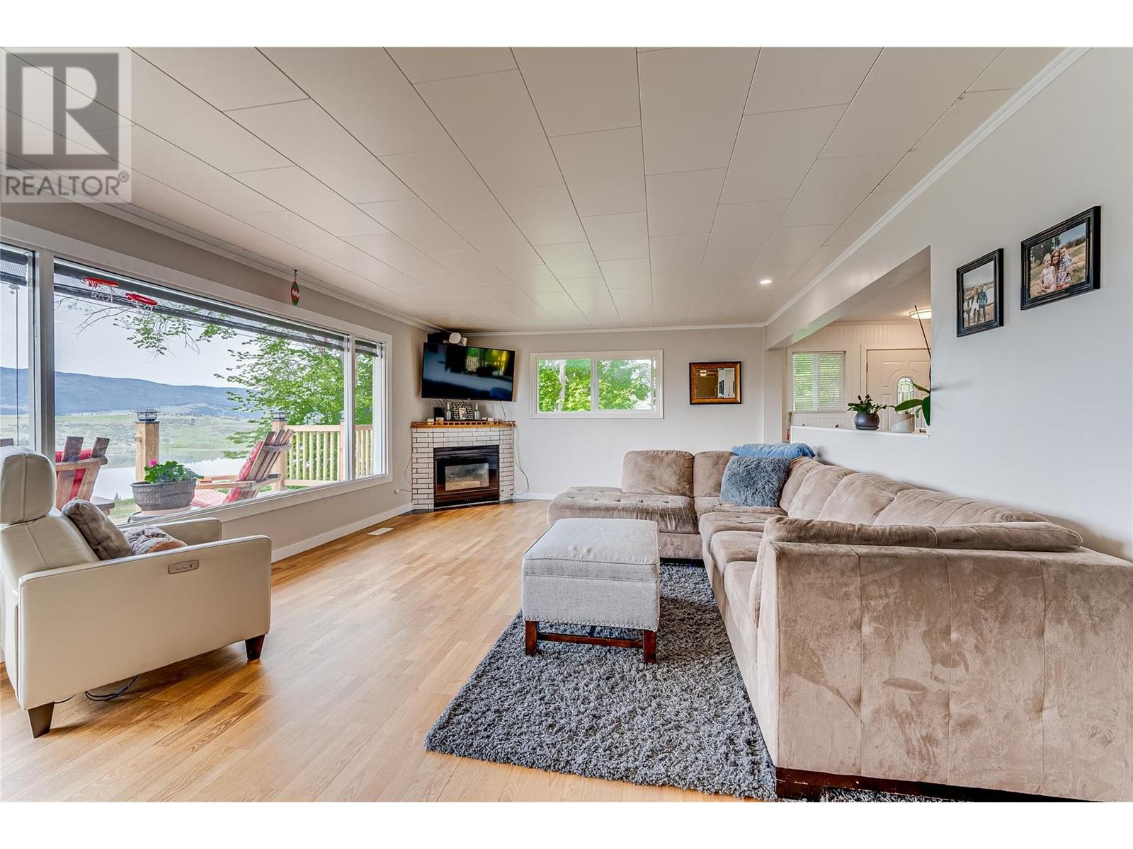  7268 L & A Road, Vernon
