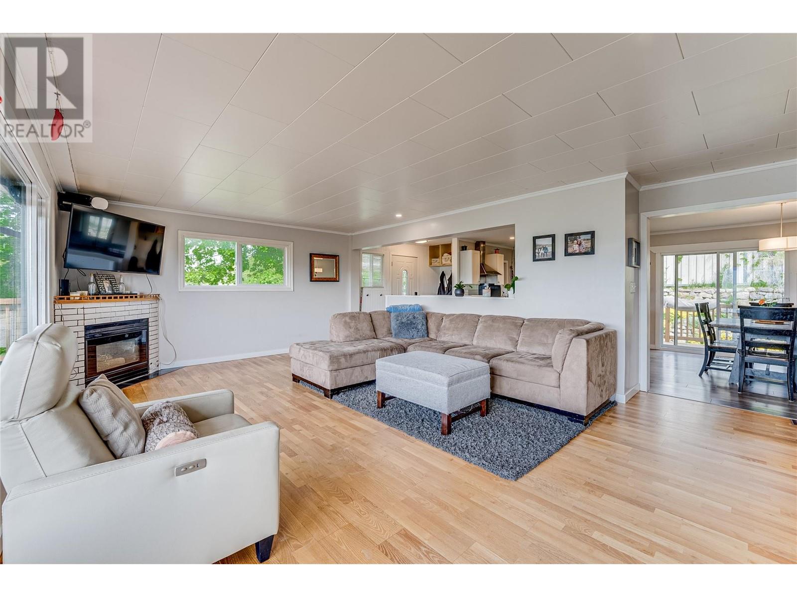  7268 L & A Road, Vernon