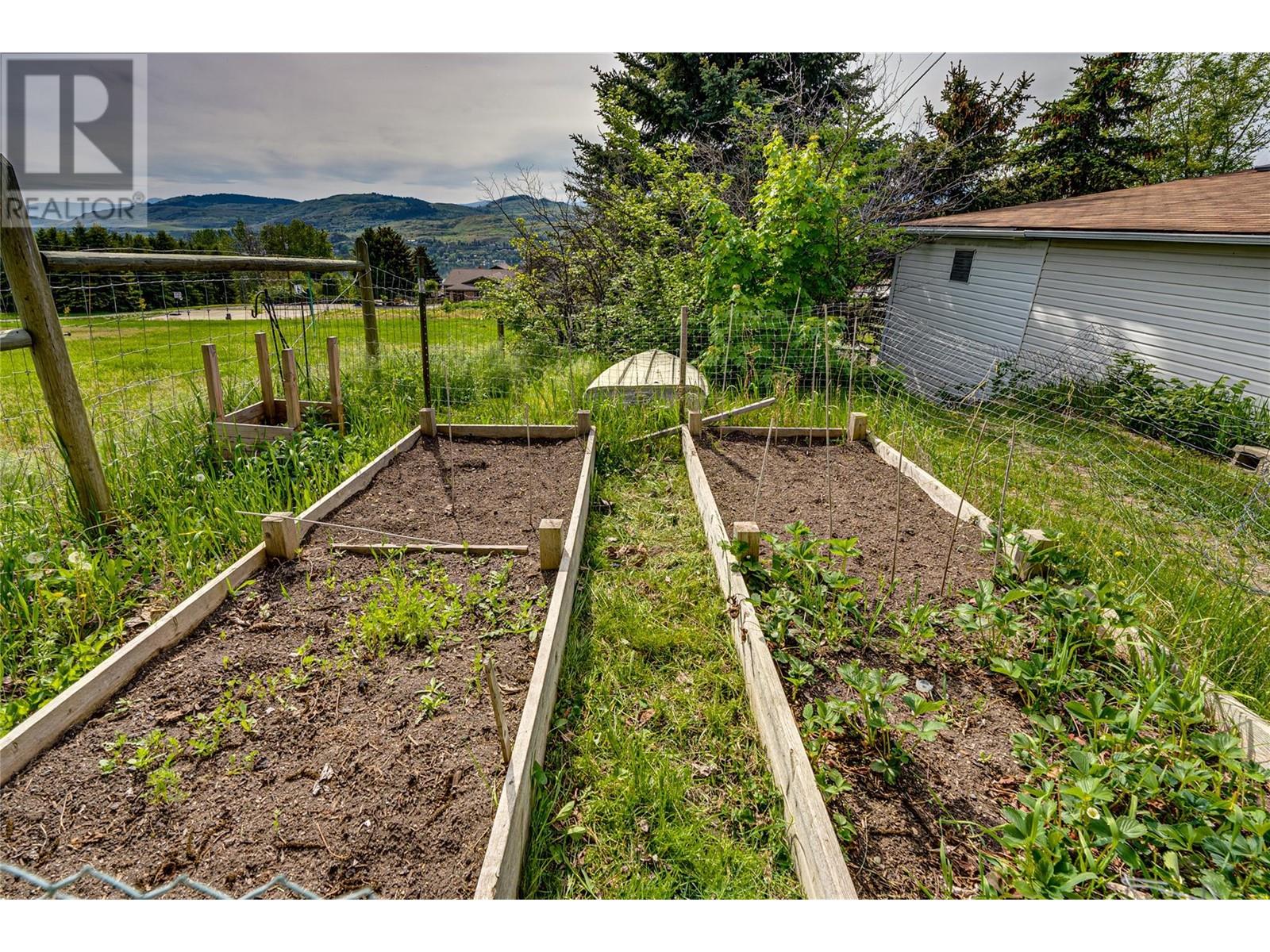  7268 L & A Road, Vernon
