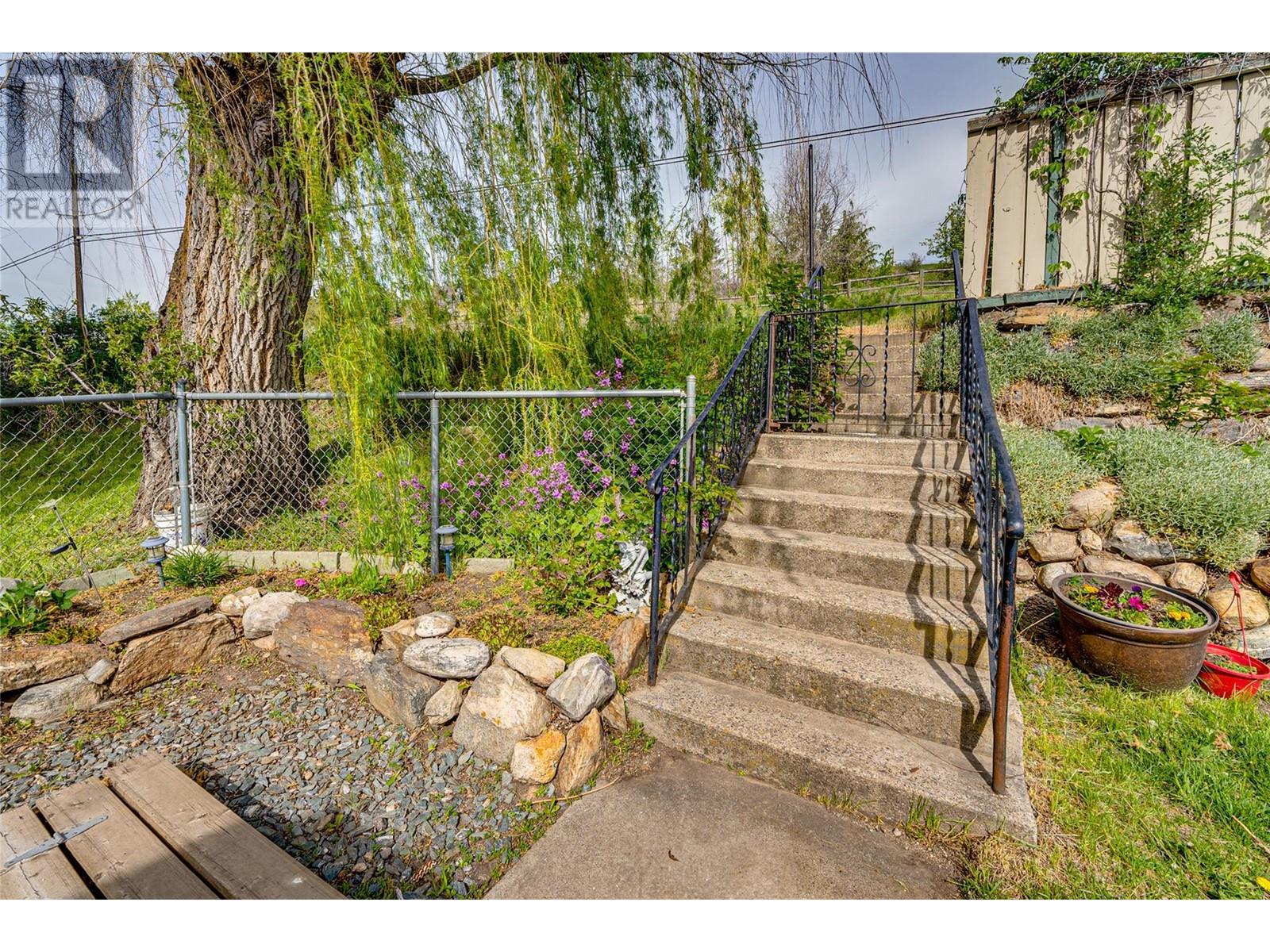 7268 L & A Road, Vernon