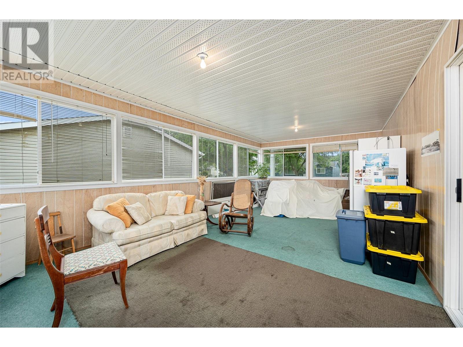  980 THOMPSON Road, Kelowna