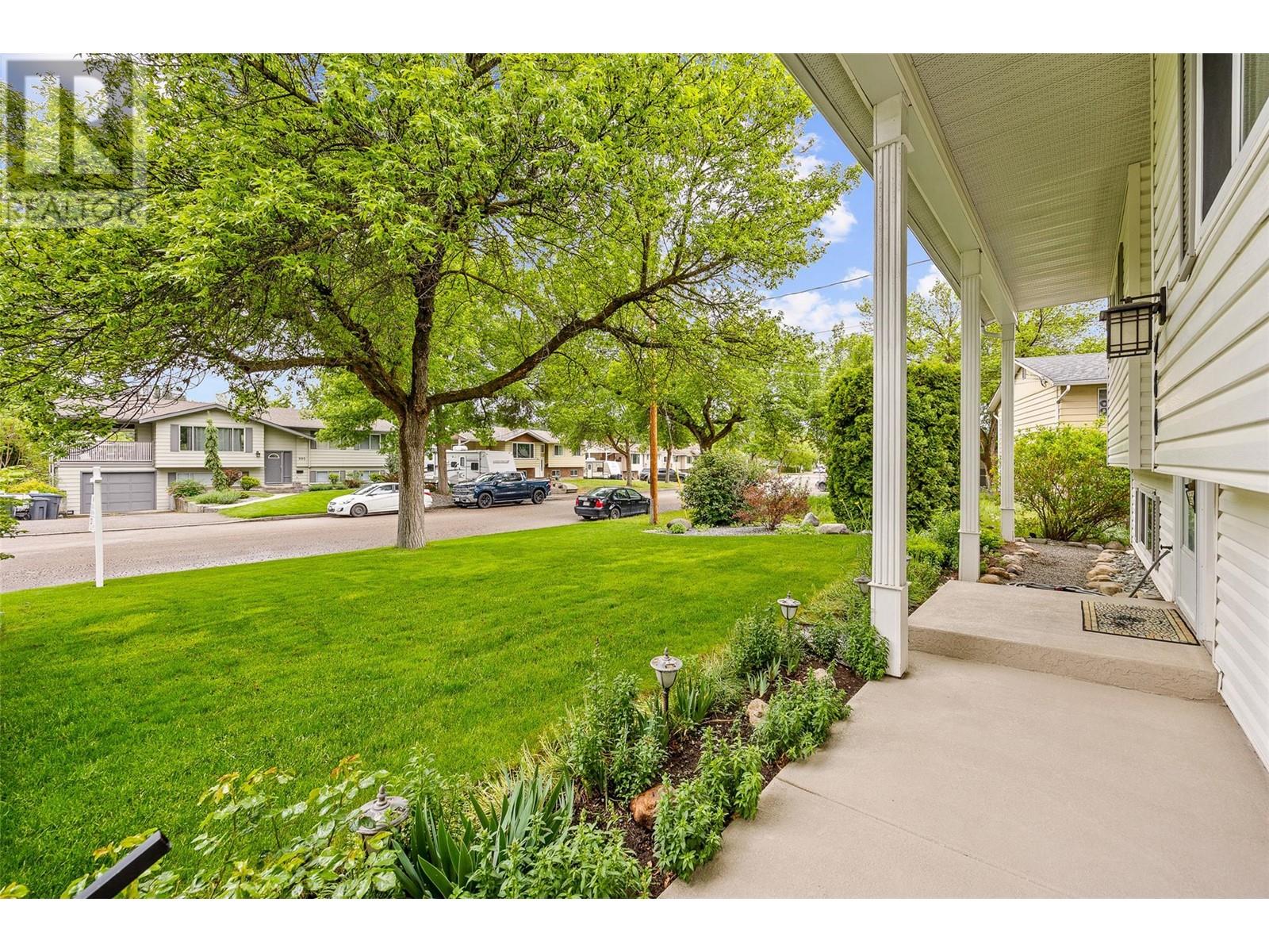  980 THOMPSON Road, Kelowna