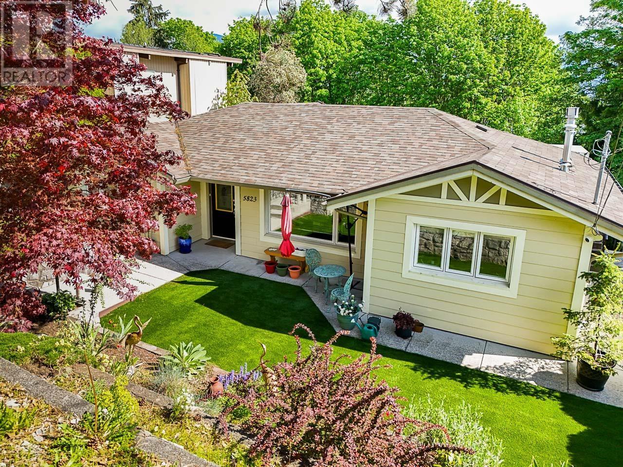Photo 3 of 5823 Highfield Drive, Burnaby BC