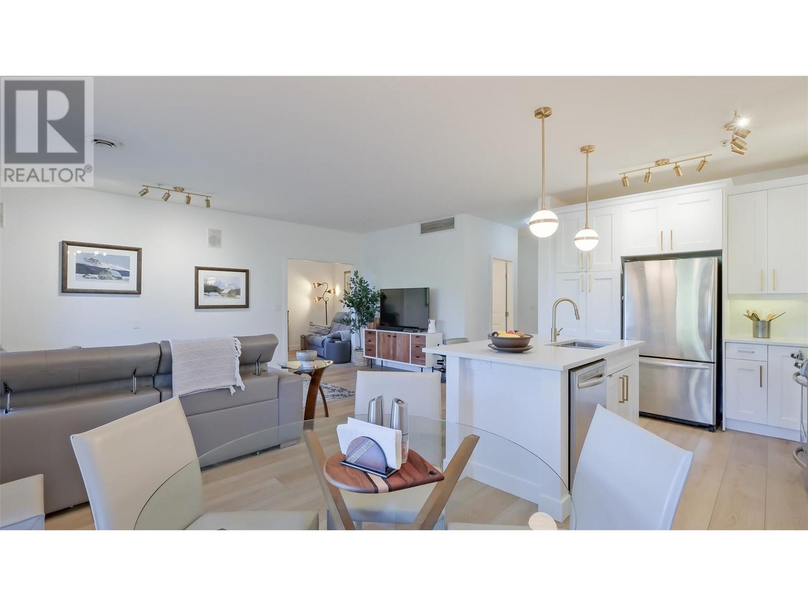 #2102 4042 PRITCHARD DRIVE - Image 11