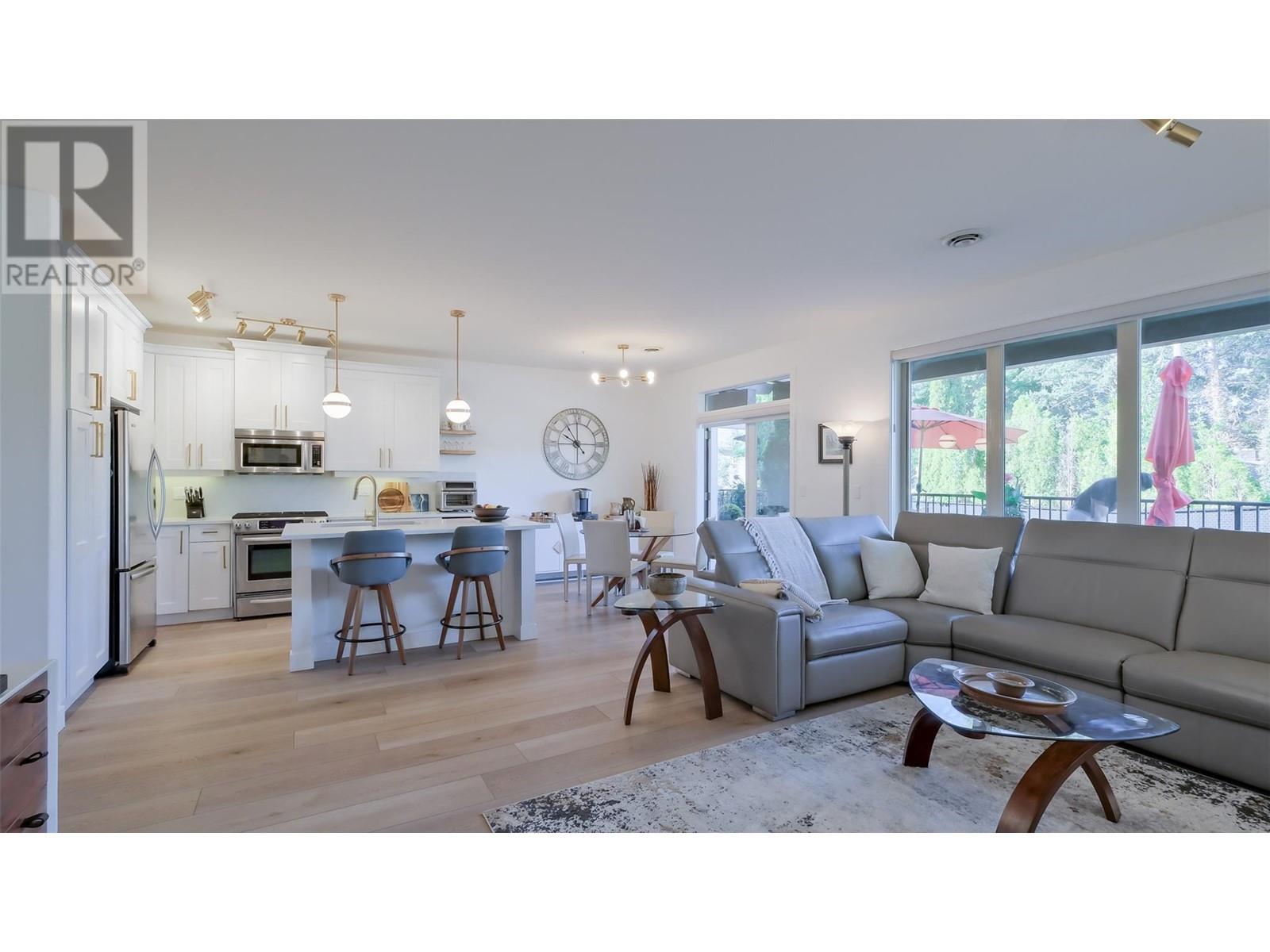 #2102 4042 PRITCHARD DRIVE - Image 19