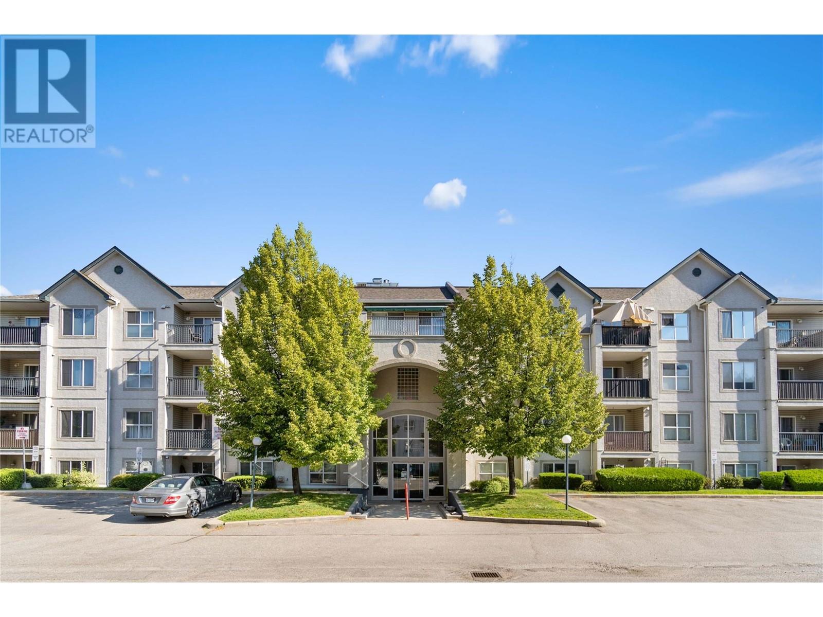 306 640 3 Street Southwest, Salmon Arm