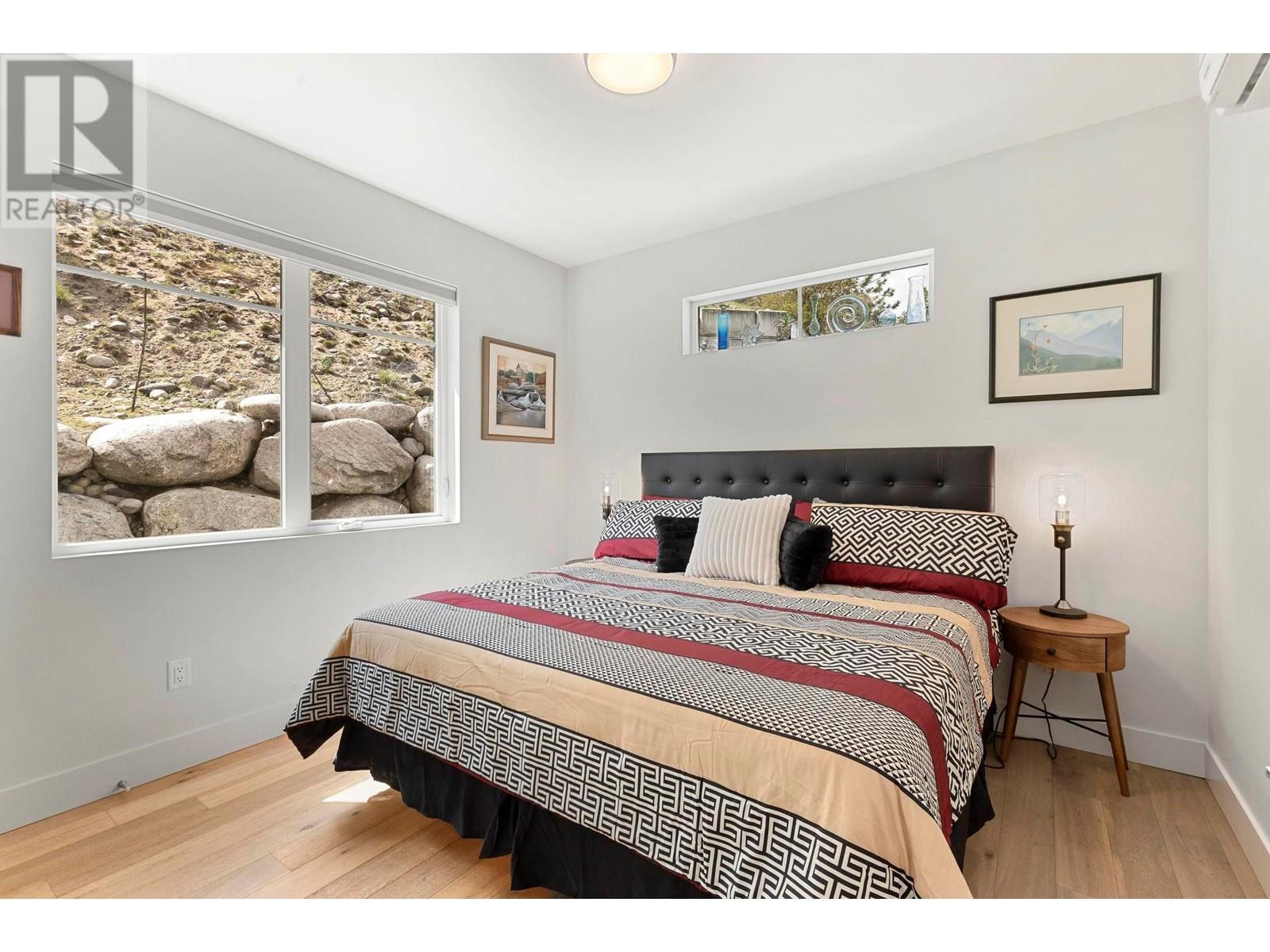  6749 La Palma Loop, Kelowna