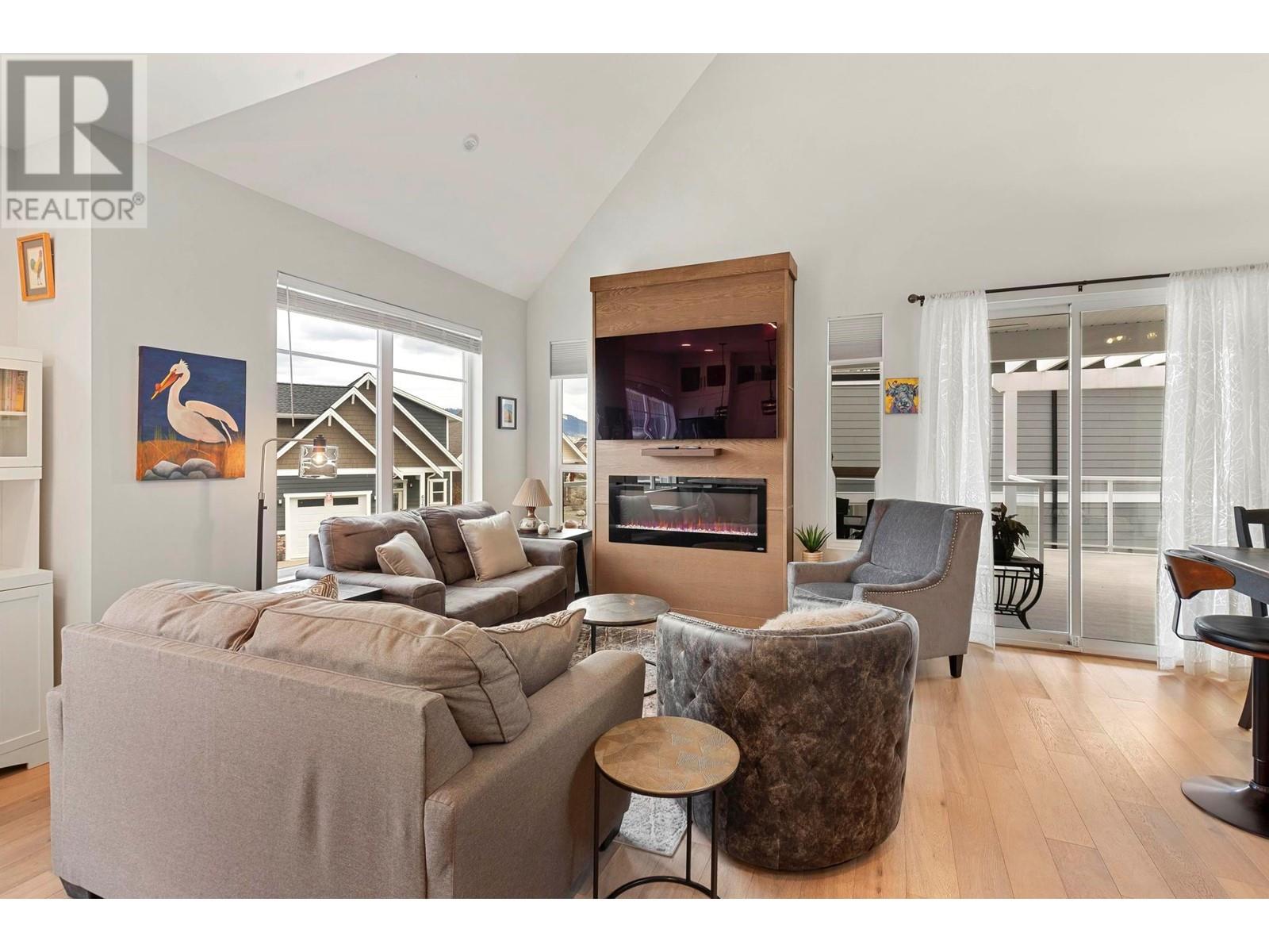  6749 La Palma Loop, Kelowna