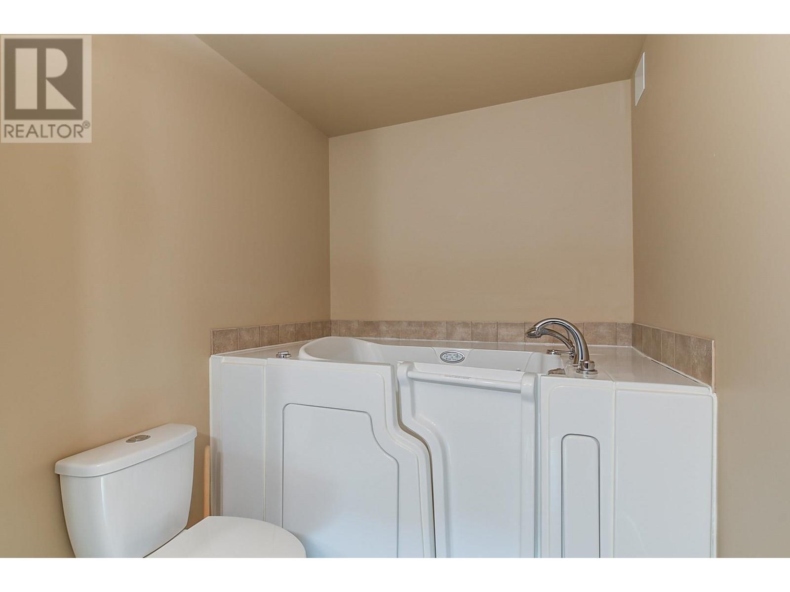 901 1947 Underhill Street, Kelowna