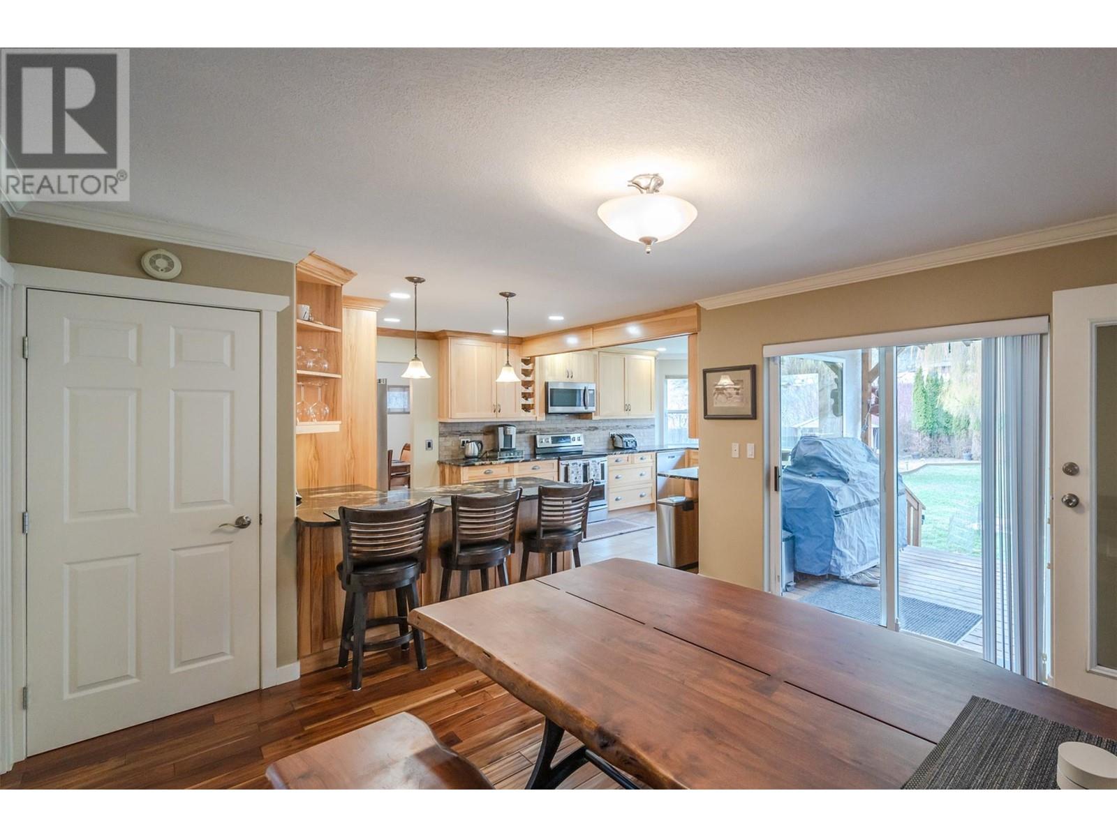 16612 Garnet Valley Road, Summerland