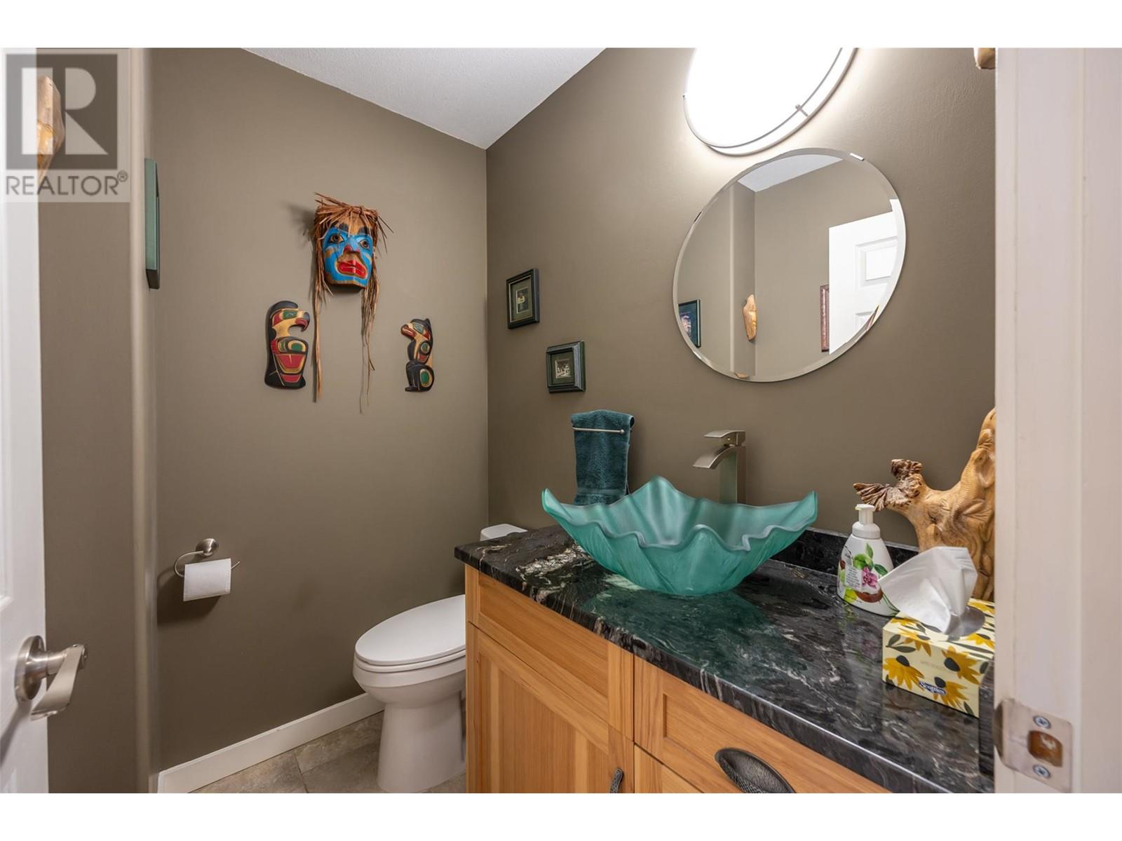 16612 Garnet Valley Road, Summerland