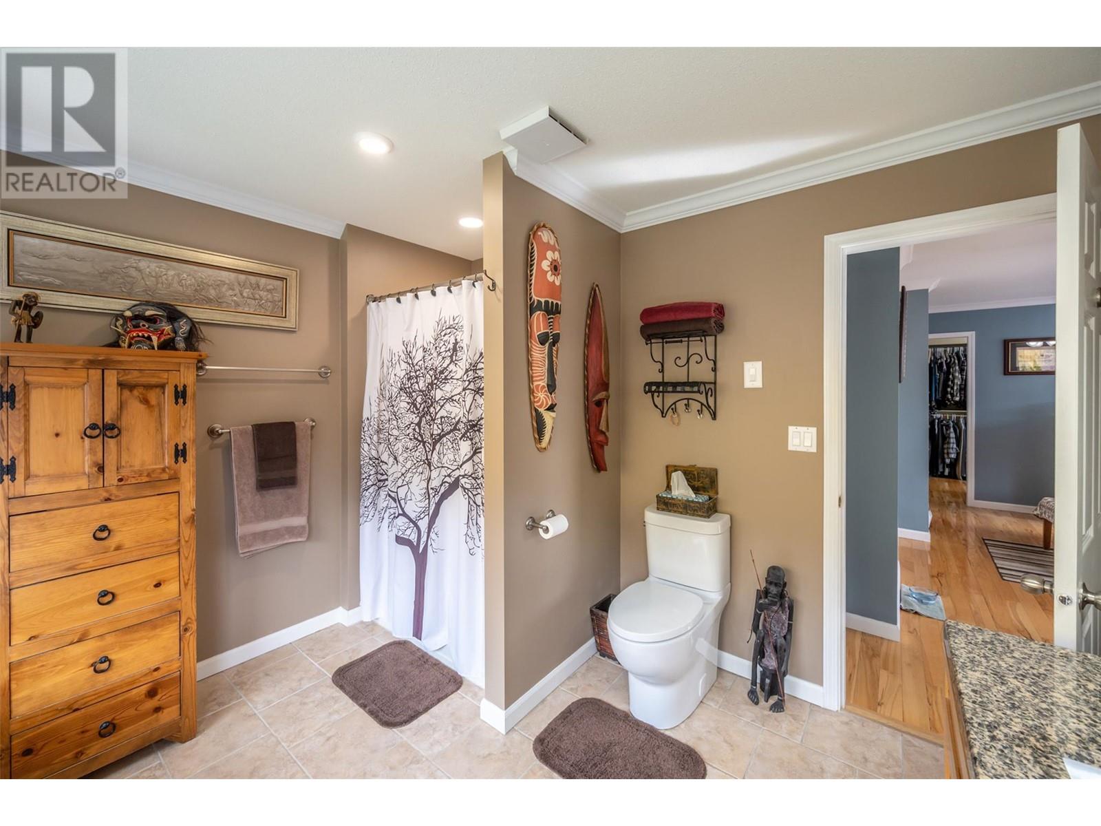 16612 Garnet Valley Road, Summerland