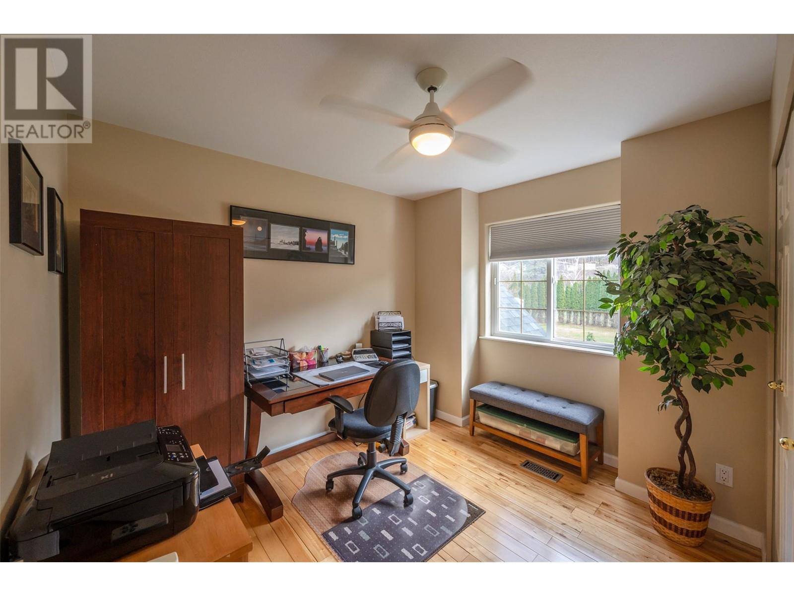 16612 Garnet Valley Road, Summerland