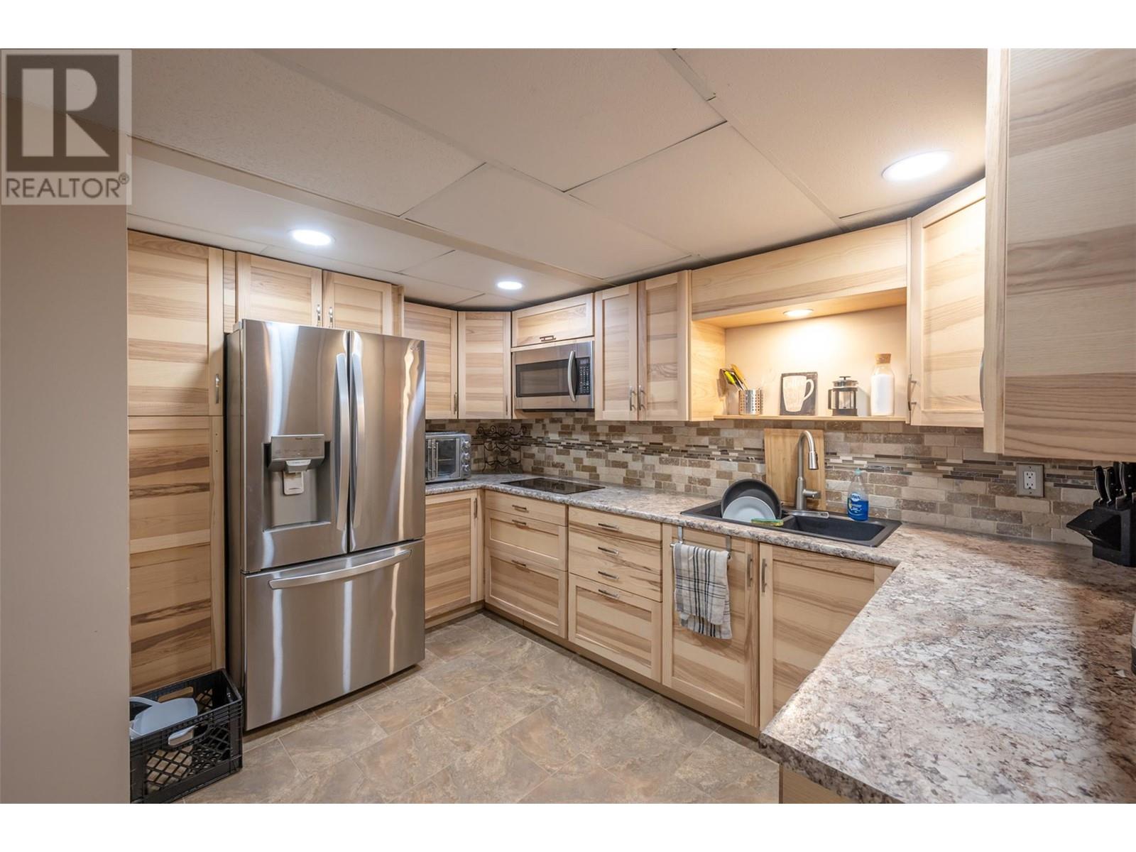  16612 Garnet Valley Road, Summerland