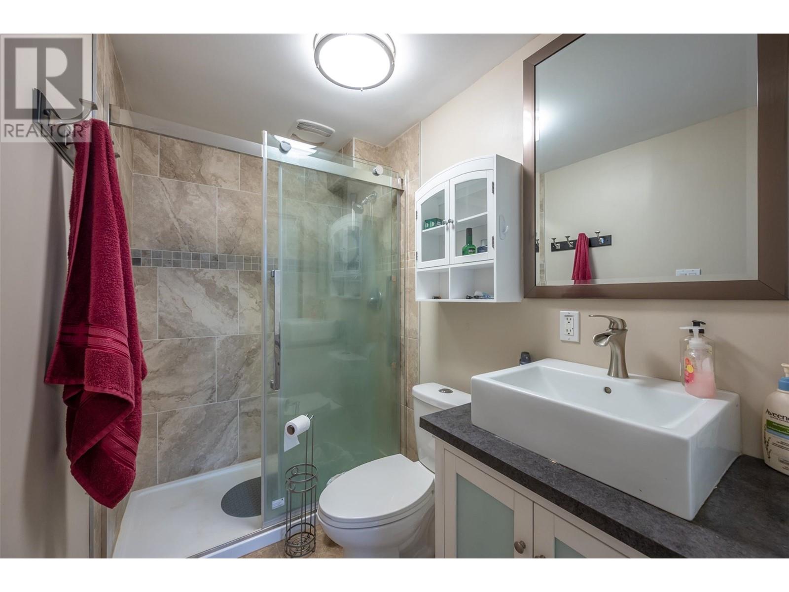 16612 Garnet Valley Road, Summerland