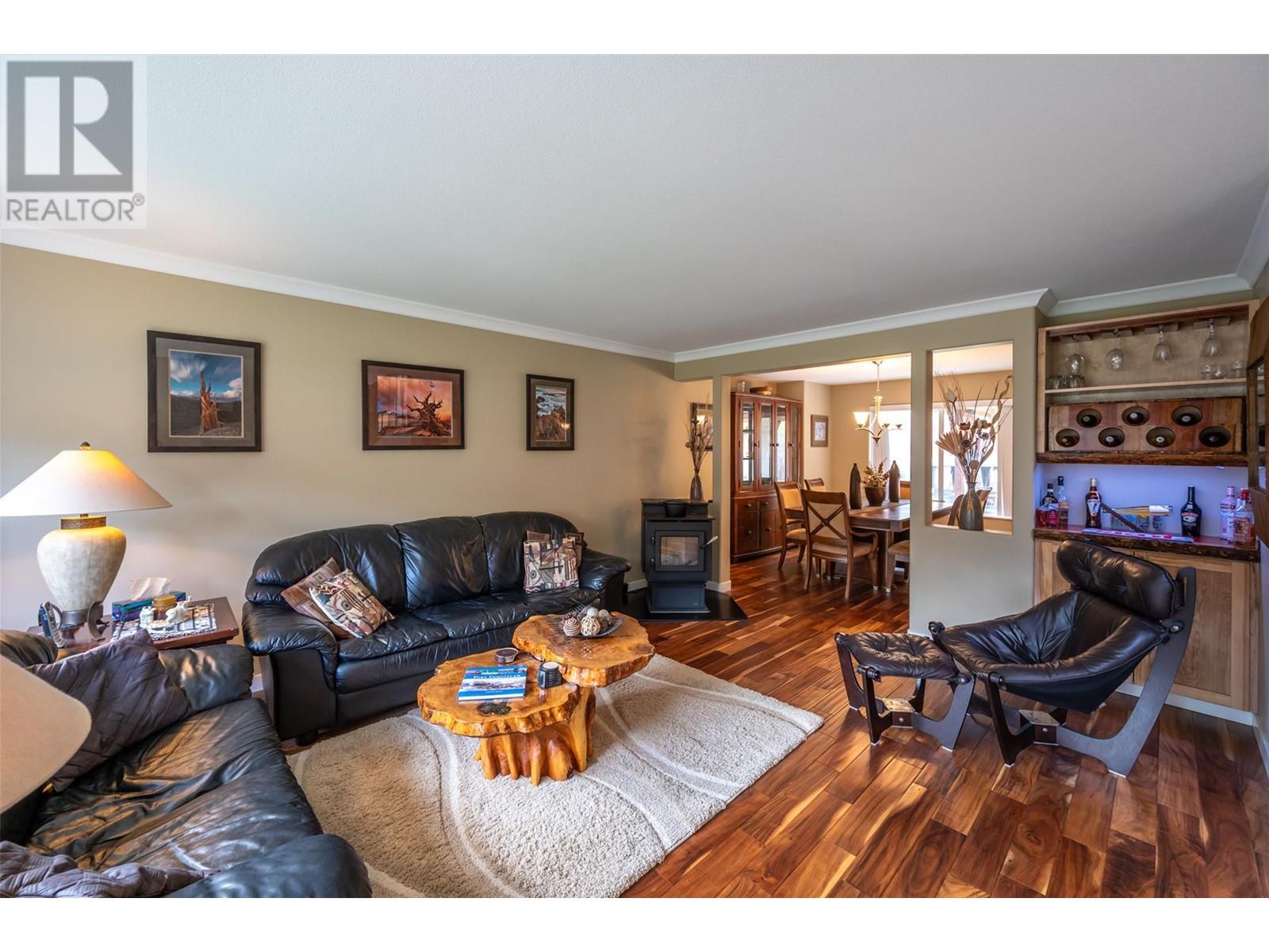 16612 Garnet Valley Road, Summerland