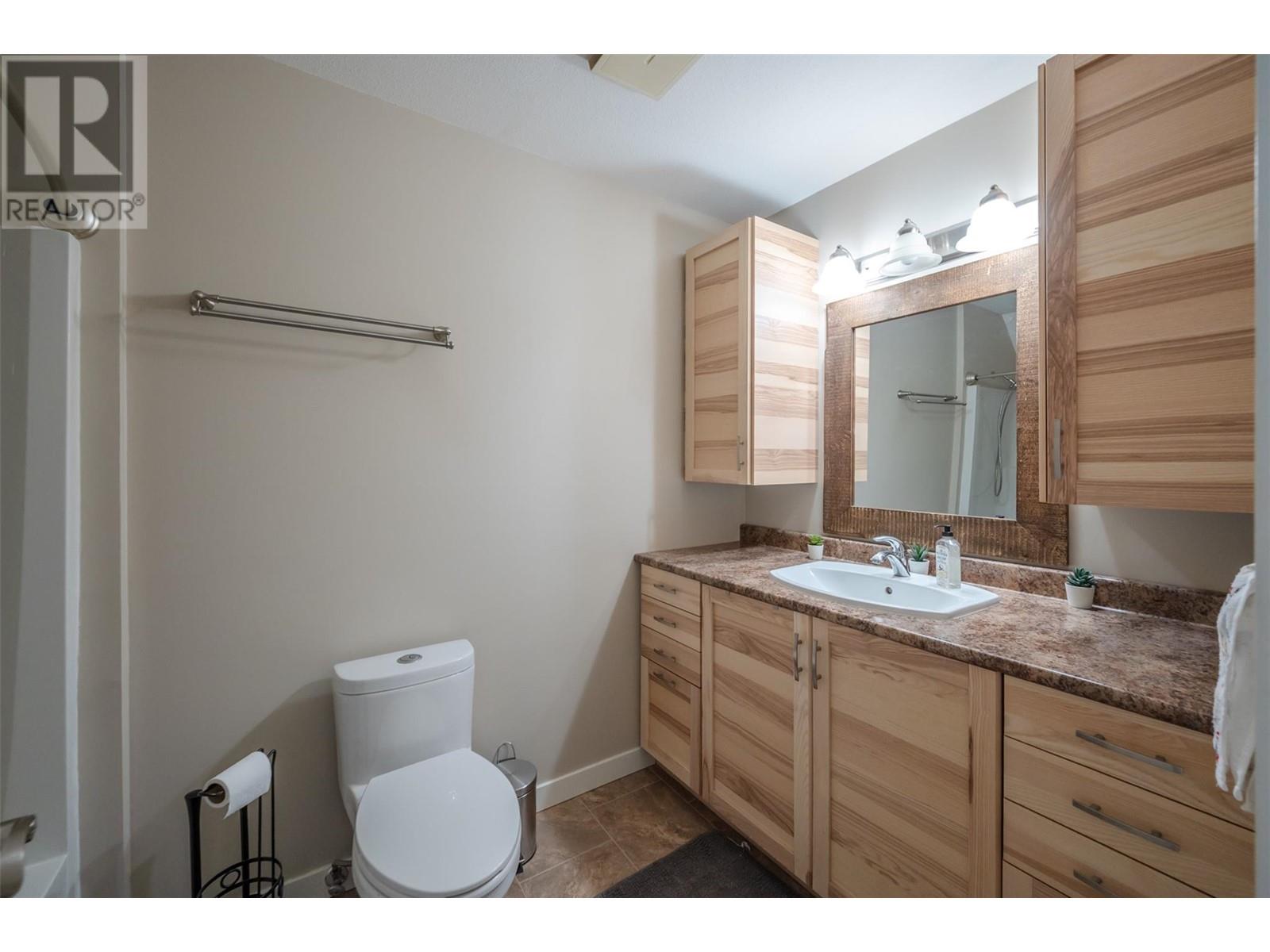 16612 Garnet Valley Road, Summerland