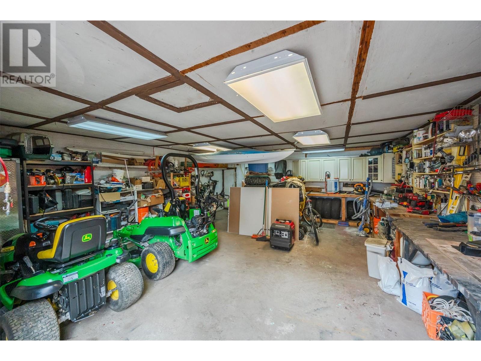 16612 Garnet Valley Road, Summerland