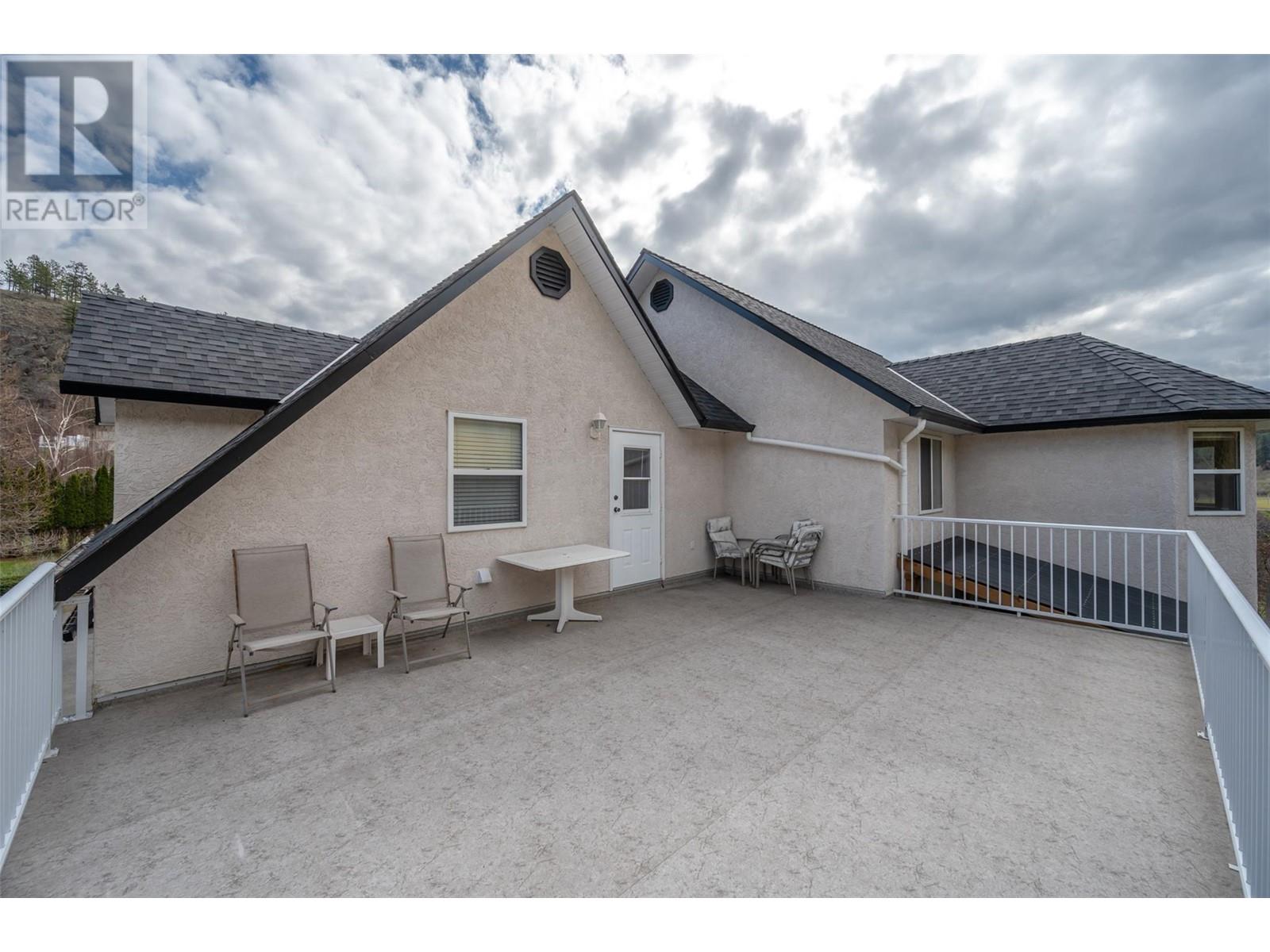 16612 Garnet Valley Road, Summerland