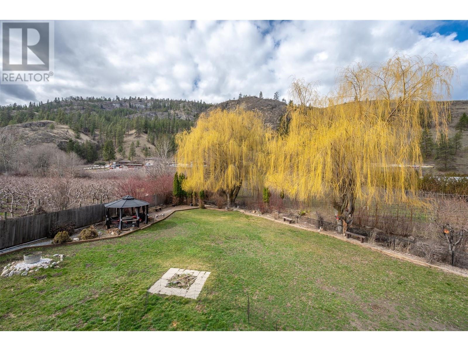 16612 Garnet Valley Road, Summerland