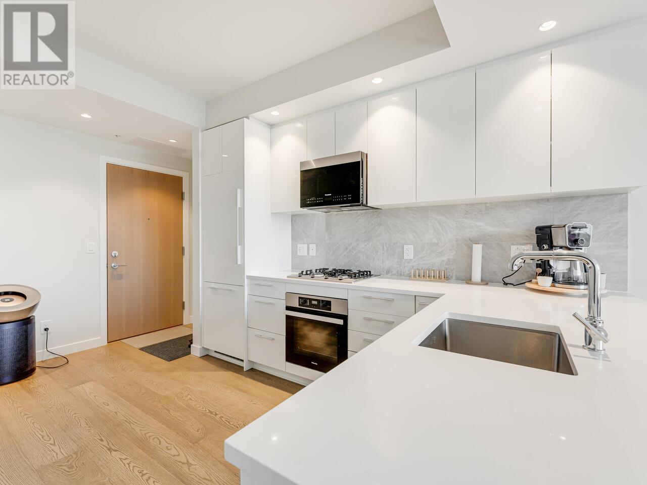 Photo 6 of 1704 5608 Berton Avenue, Vancouver BC