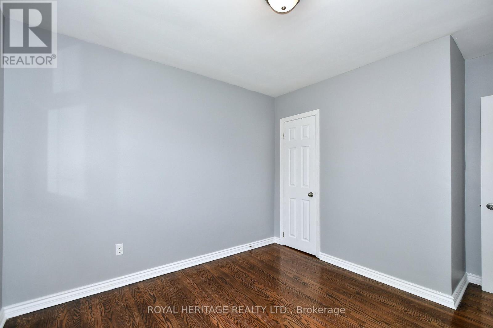 Photo 13 of 819 Brookdale Crescent, Peterborough North ON