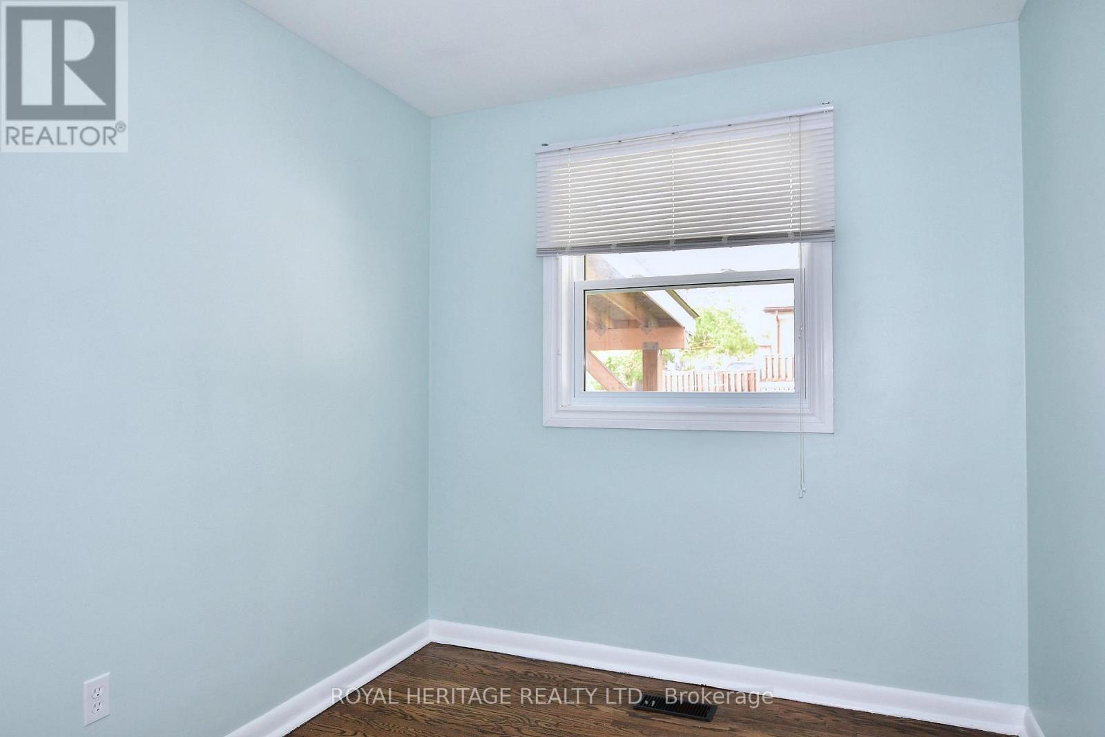 Photo 14 of 819 Brookdale Crescent, Peterborough North ON