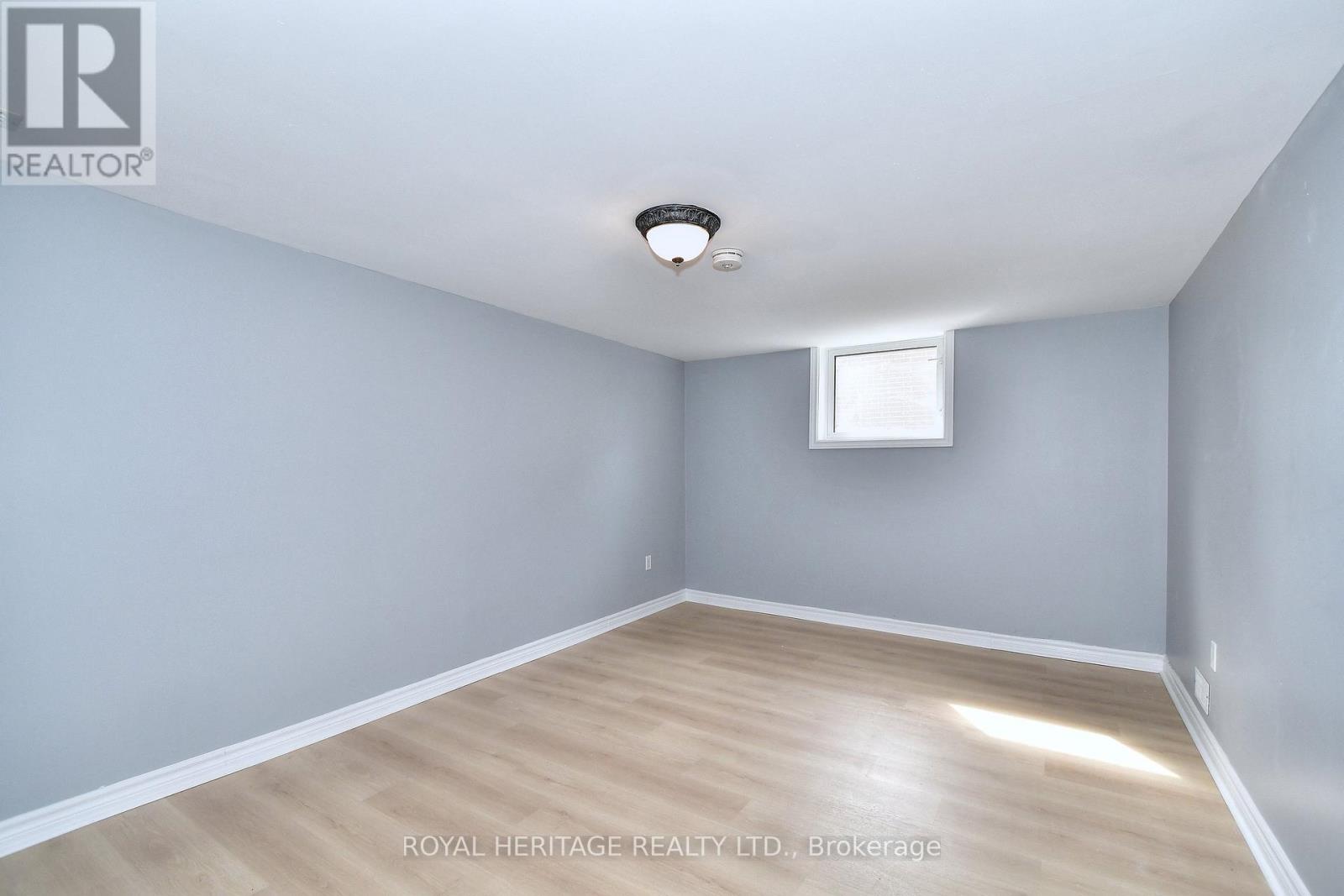Photo 18 of 819 Brookdale Crescent, Peterborough North ON