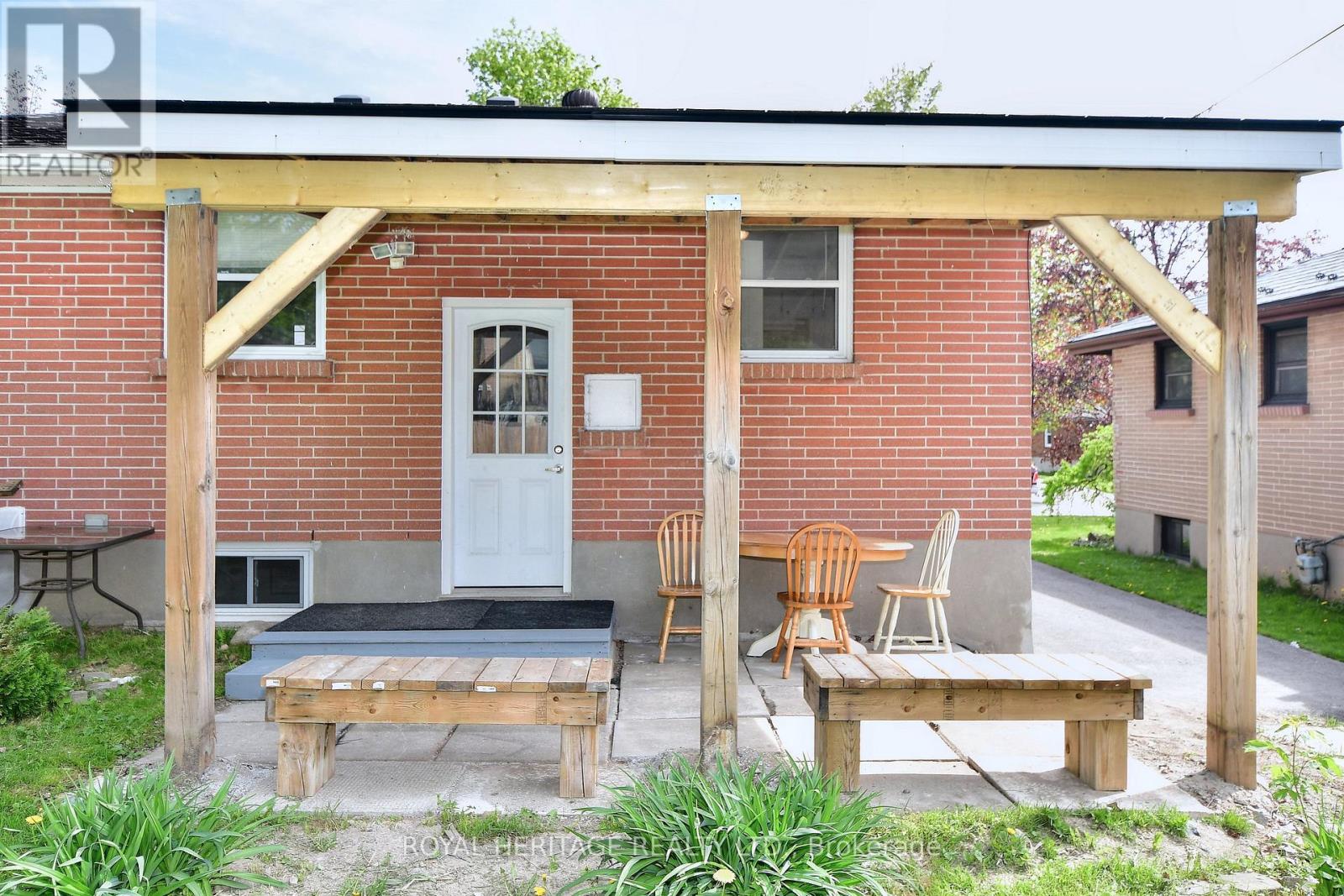 Photo 30 of 819 Brookdale Crescent, Peterborough North ON