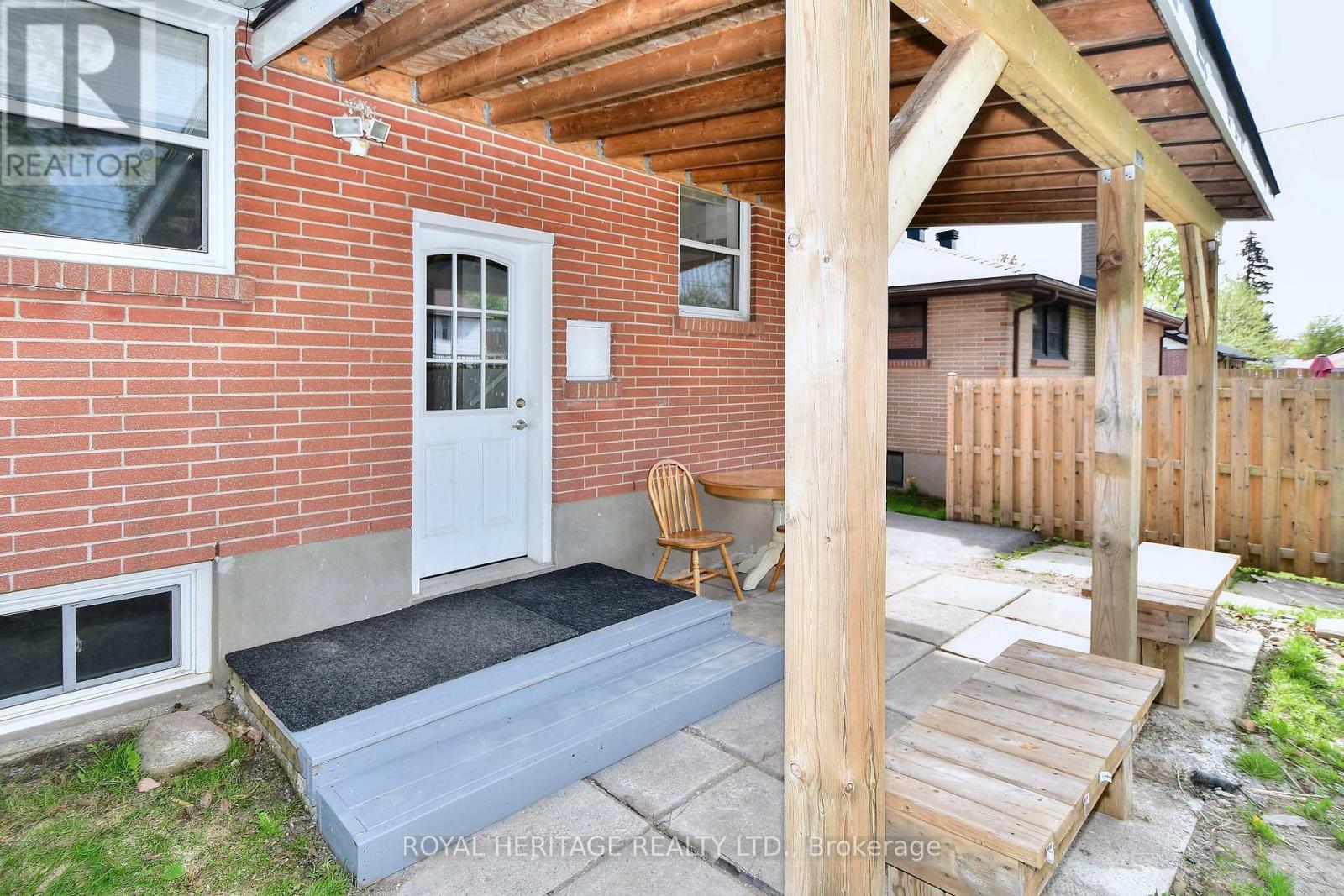 Photo 31 of 819 Brookdale Crescent, Peterborough North ON