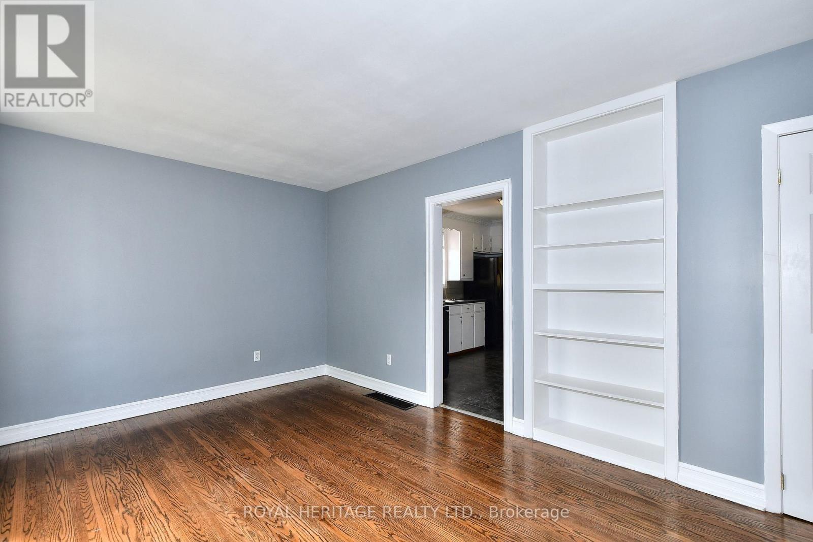 Photo 7 of 819 Brookdale Crescent, Peterborough North ON