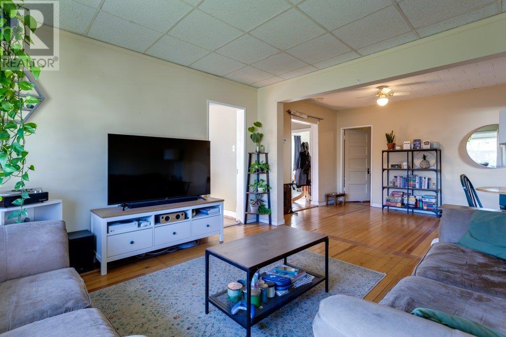  530 Patterson Avenue, Kelowna