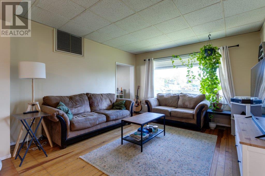  530 Patterson Avenue, Kelowna