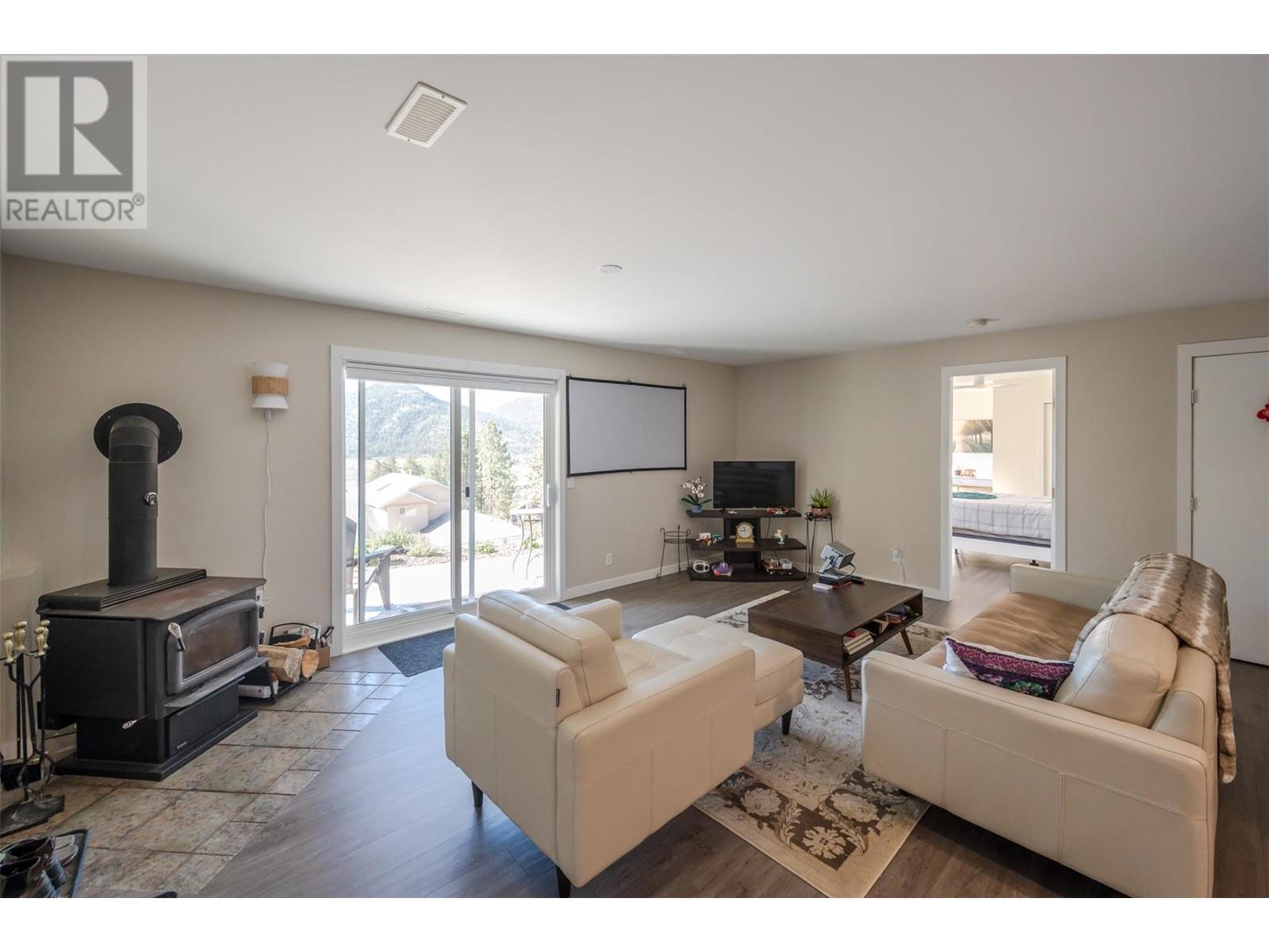  13424 Hermiston Drive, Summerland