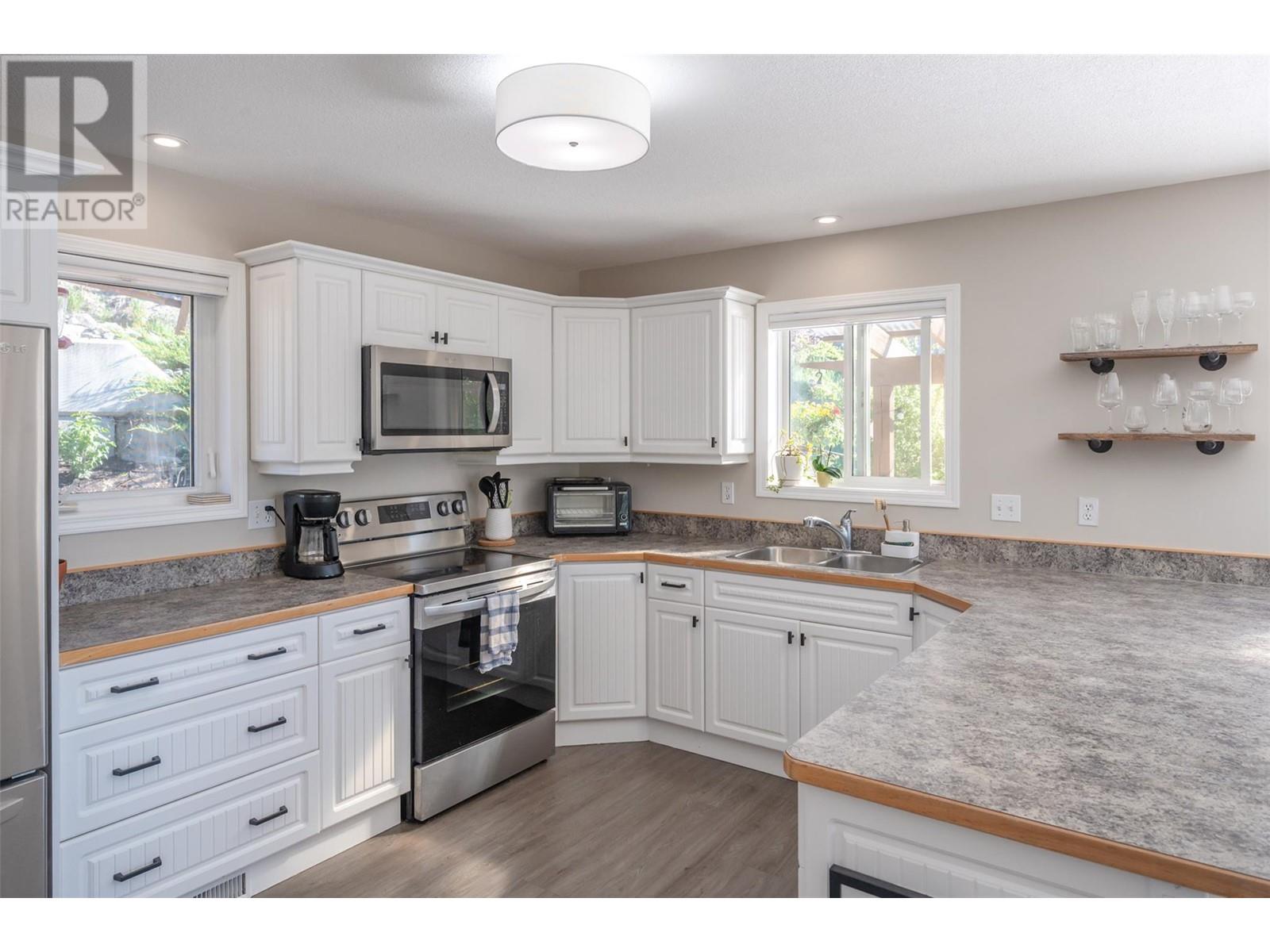  13424 Hermiston Drive, Summerland
