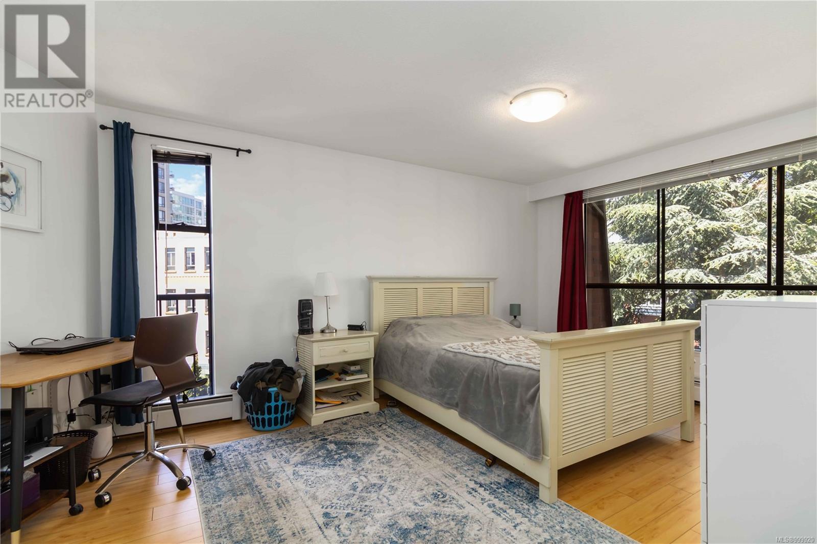 301 777 Blanshard Street, Victoria