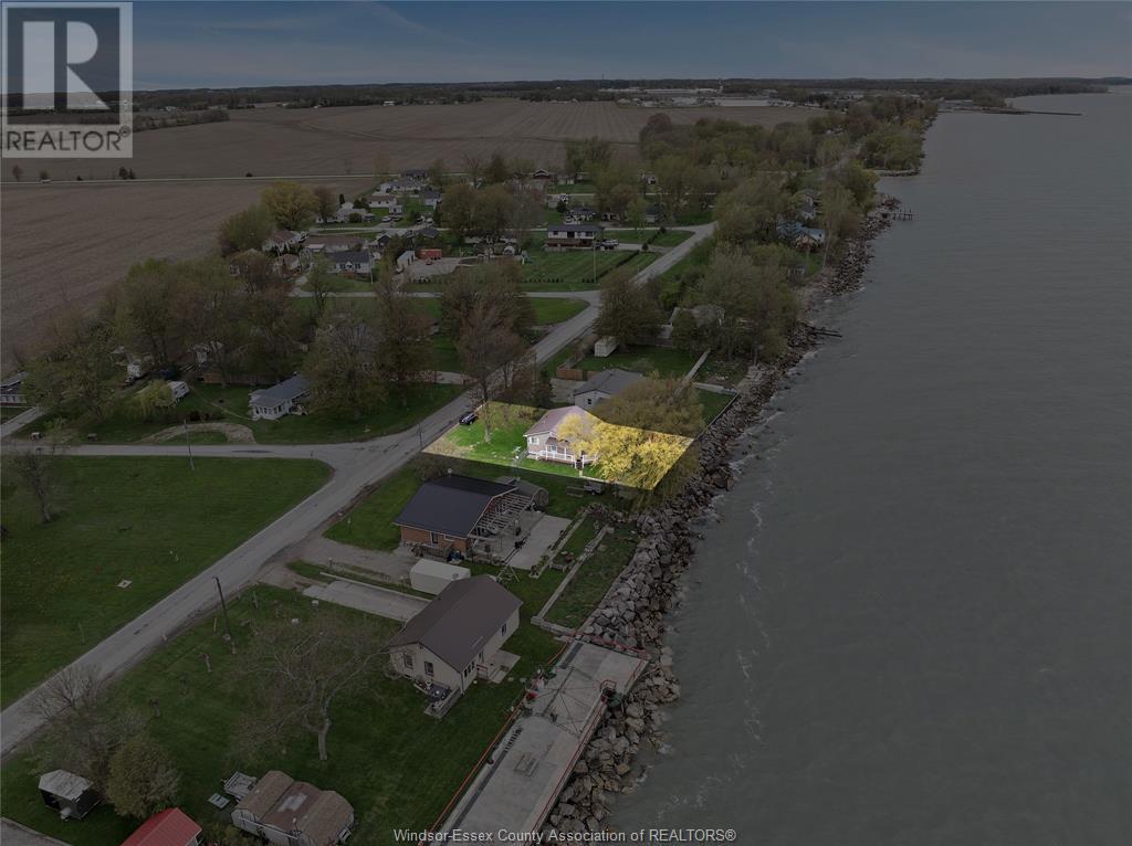 Photo 36 of 156 Lakeshore, Leamington ON