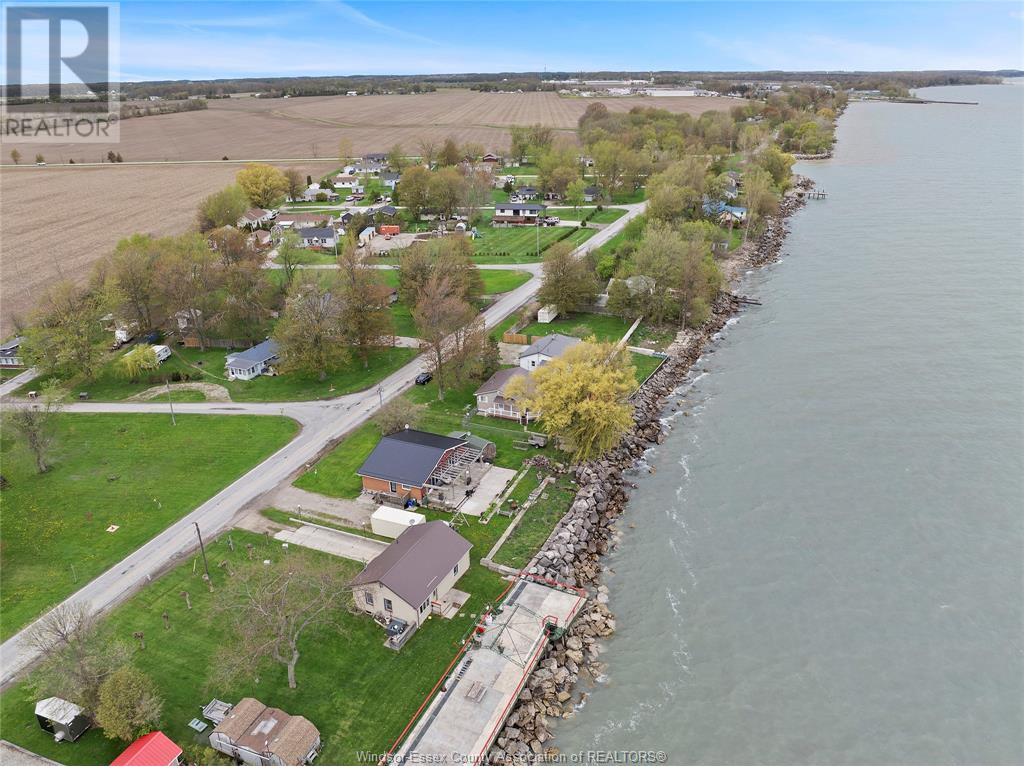 Photo 37 of 156 Lakeshore, Leamington ON