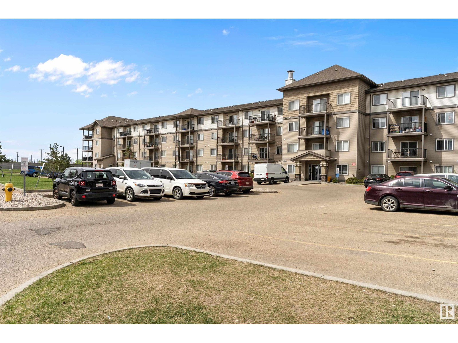 #335 301 CLAREVIEW STATTION DR NW - Image 3