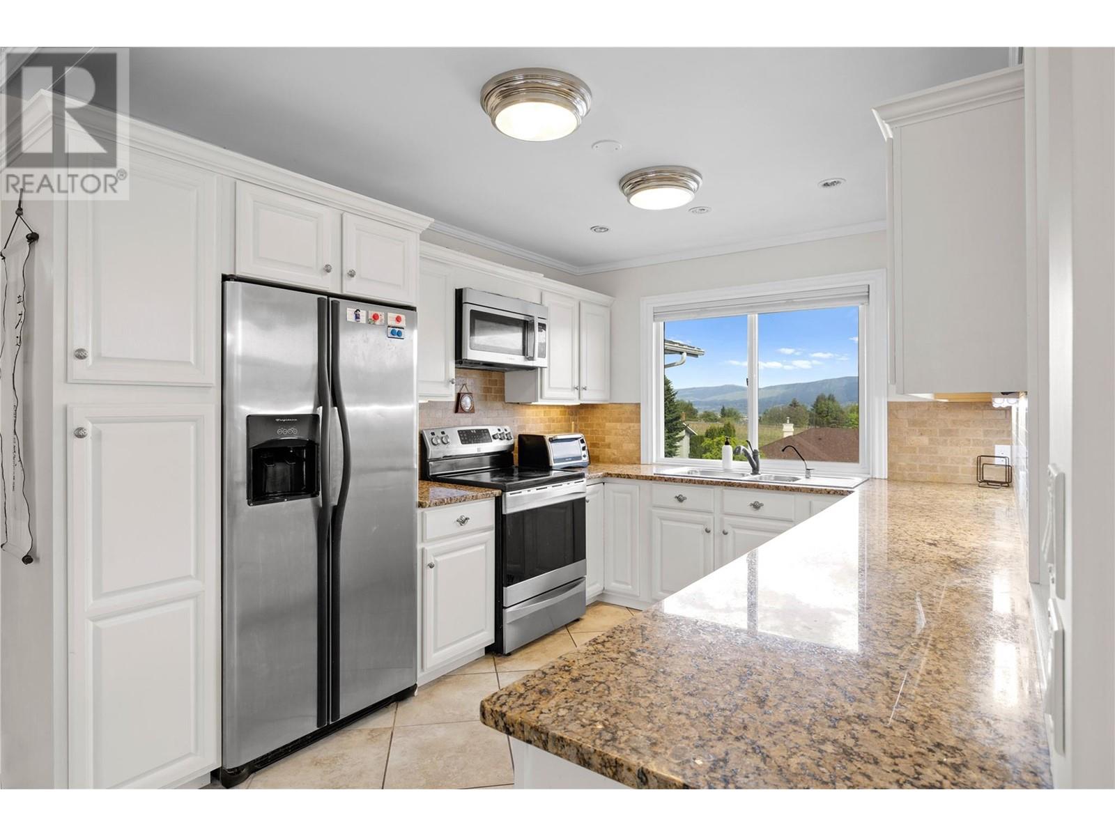  1064 Kelly Drive, West Kelowna